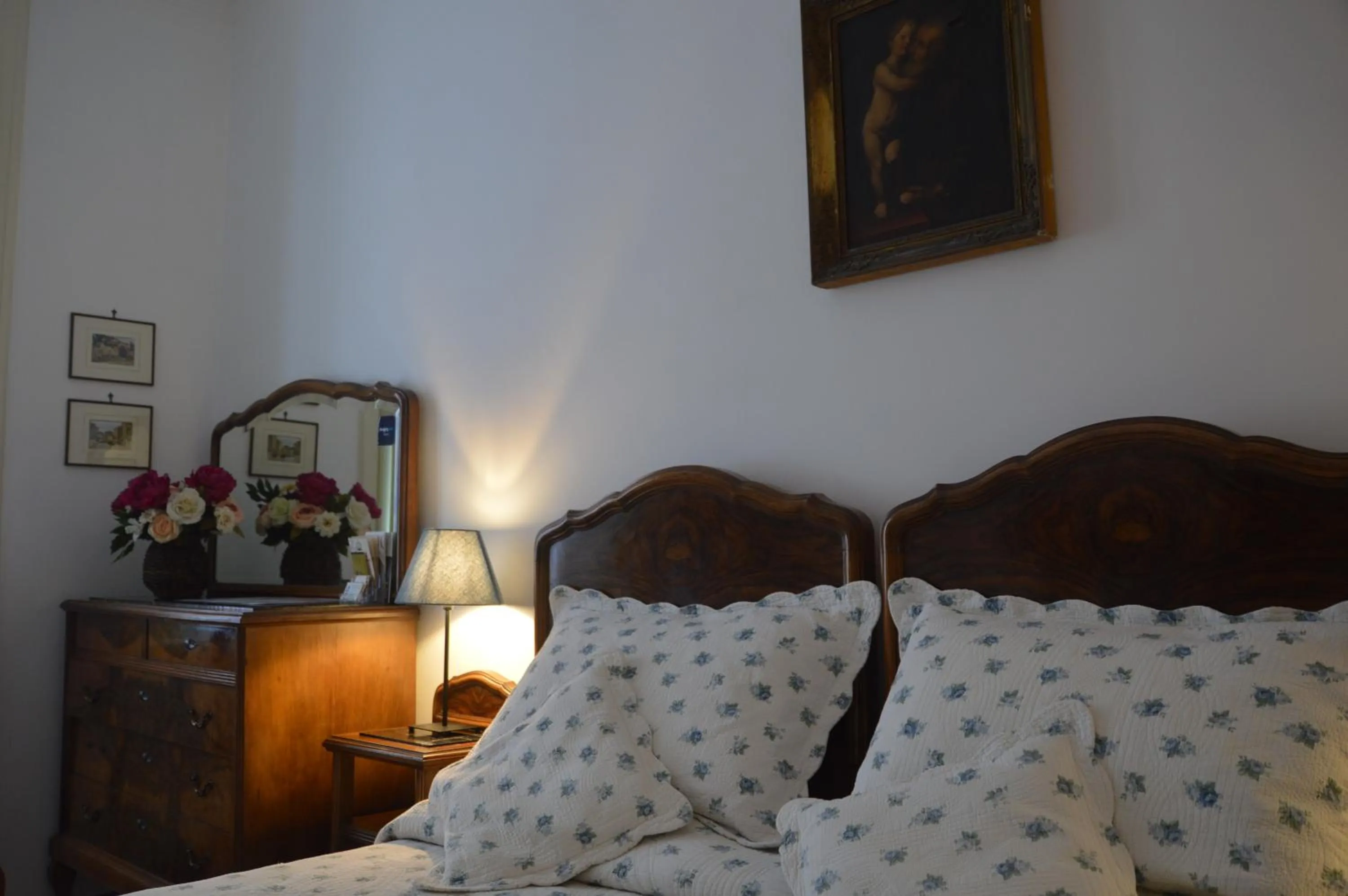 Decorative detail, Bed in A Casa Cibella
