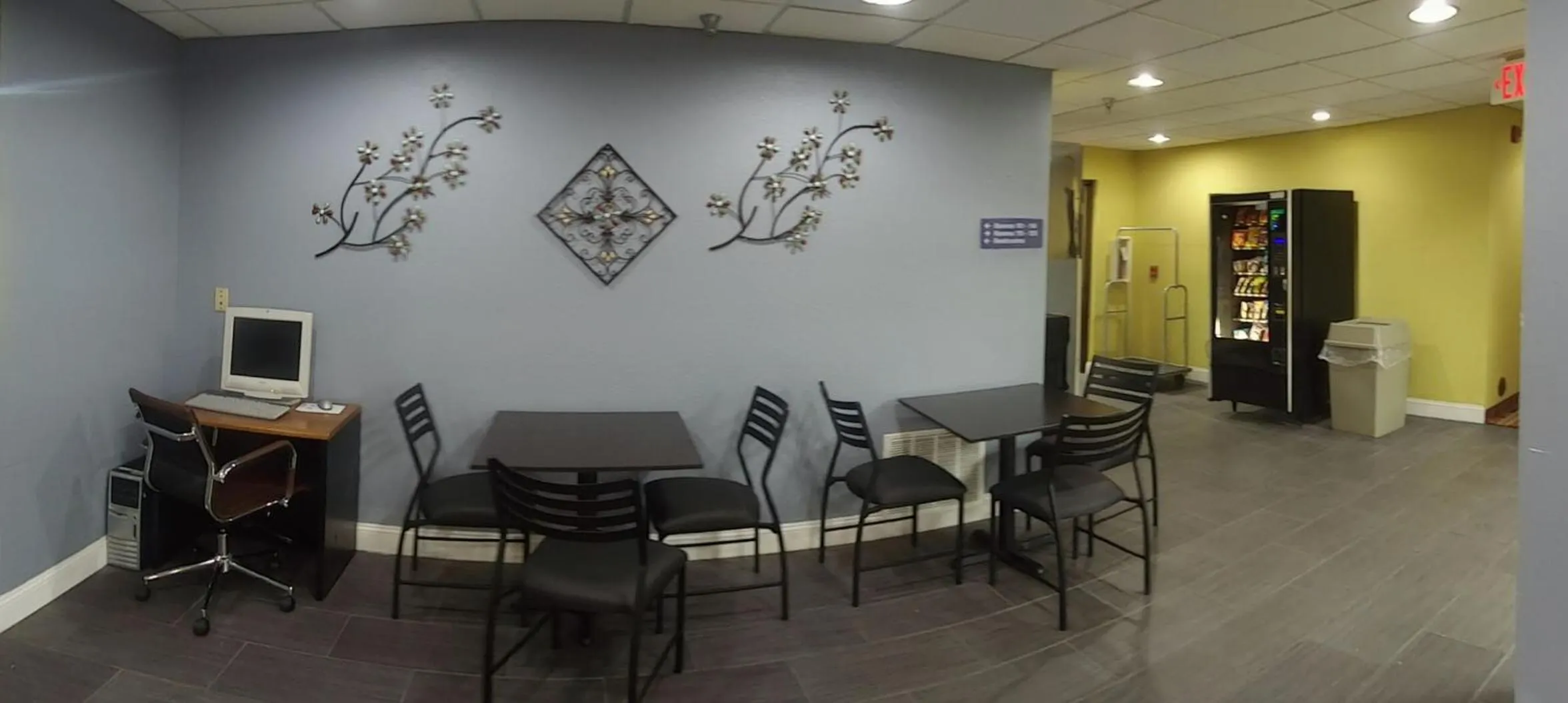 Microtel Inn & Suites by Wyndham Riverside