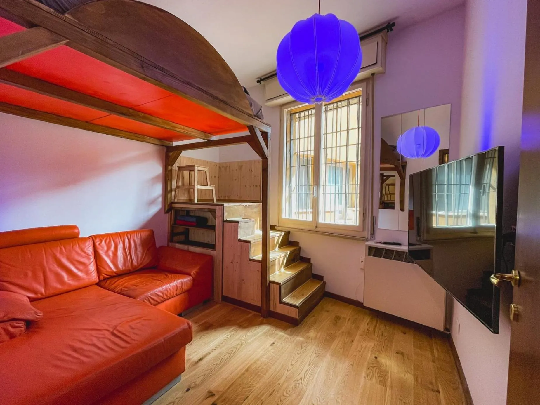 Budget Double Room in 4Roomz
