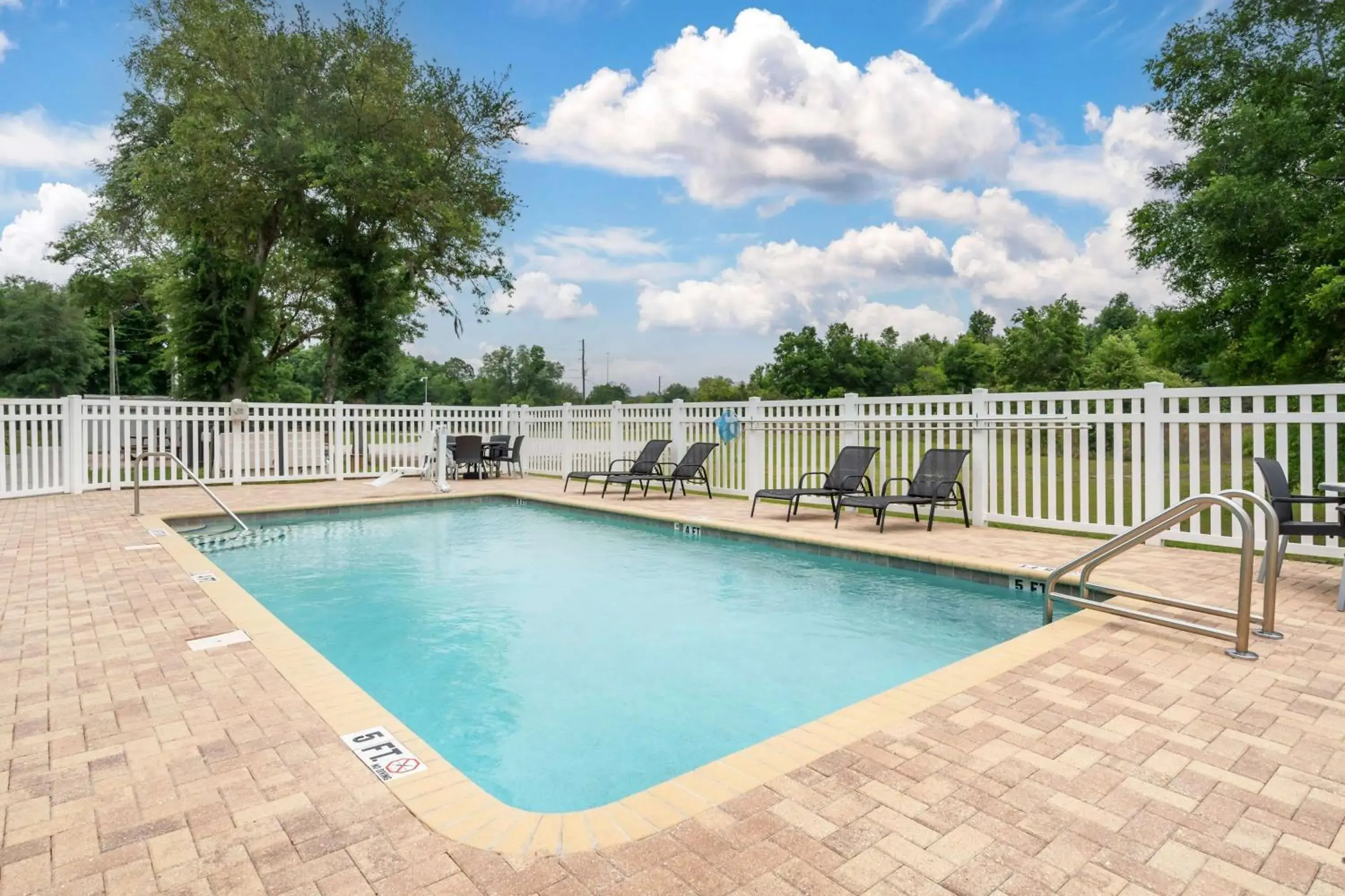 Pool view in Microtel Inn & Suites by Wyndham Brooksville Pool view in Microtel Inn & Suites by Wyndham Brooksville