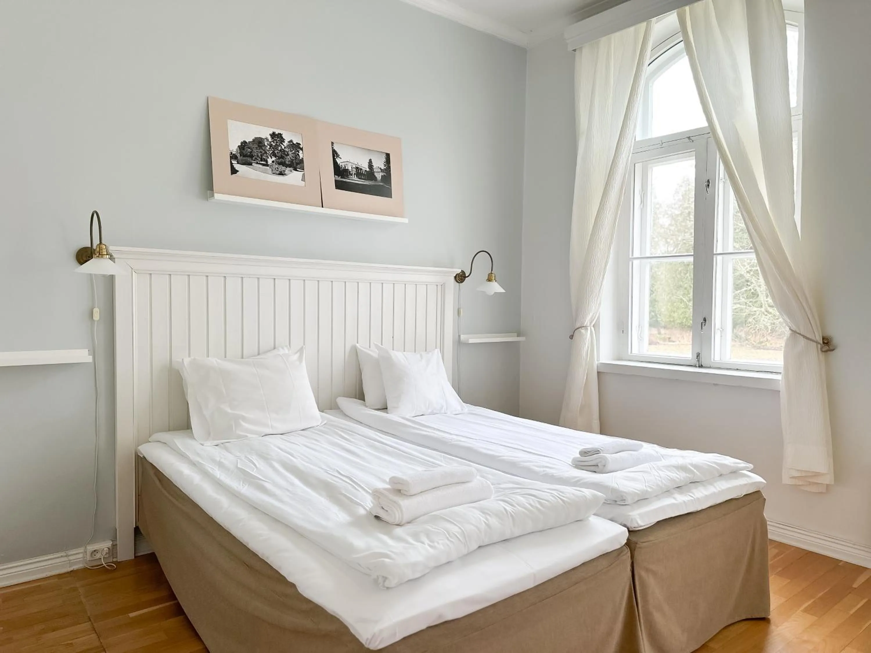 View (from property/room), Bed in Mustion Linna / Svartå Manor