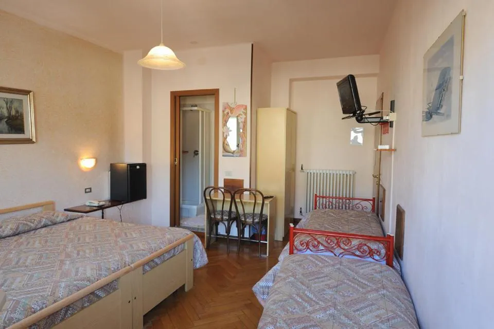 Bed in Hotel Elena