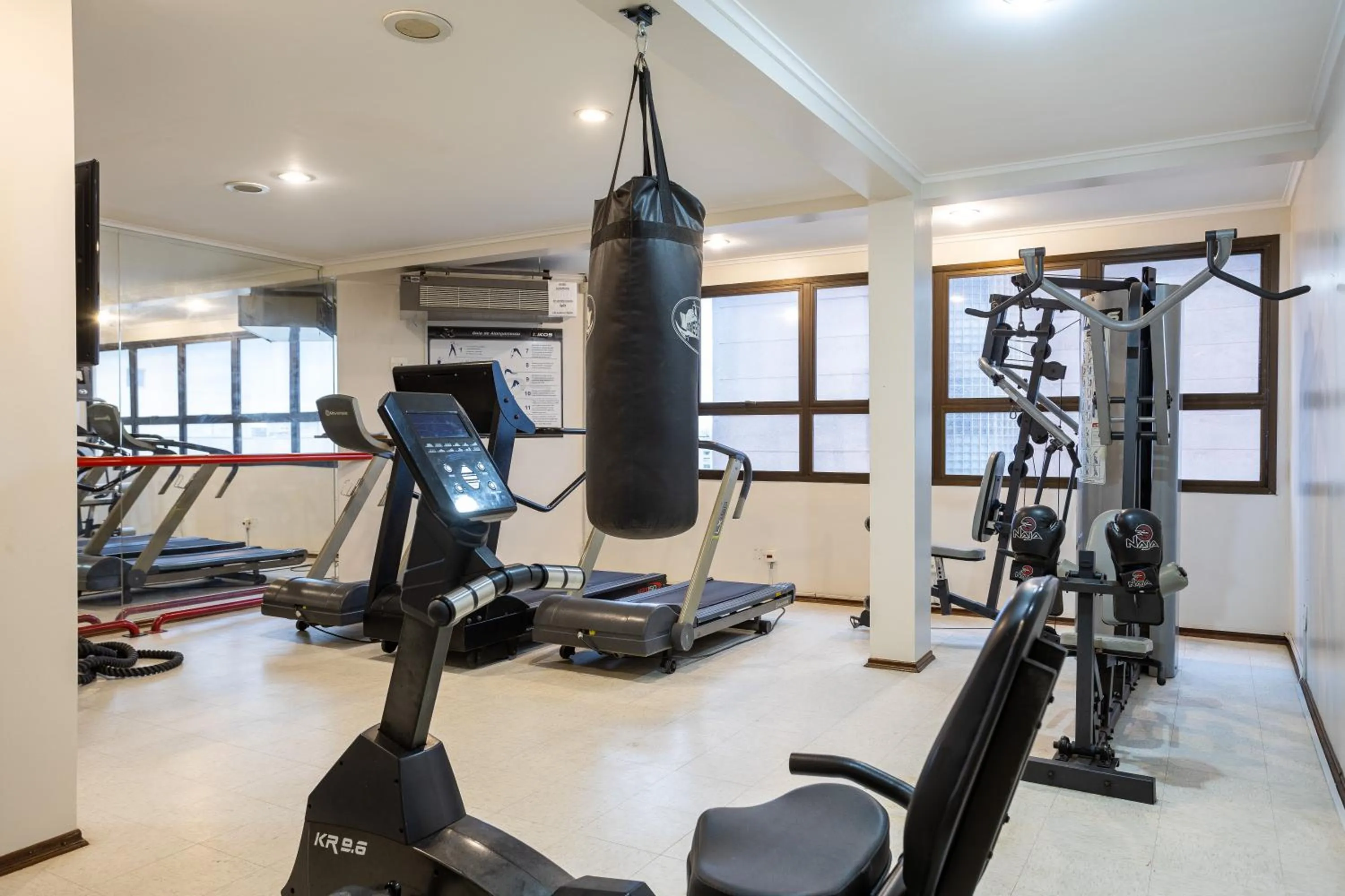 Fitness centre/facilities in Park Tower Campinas Residence by Nacional Inn