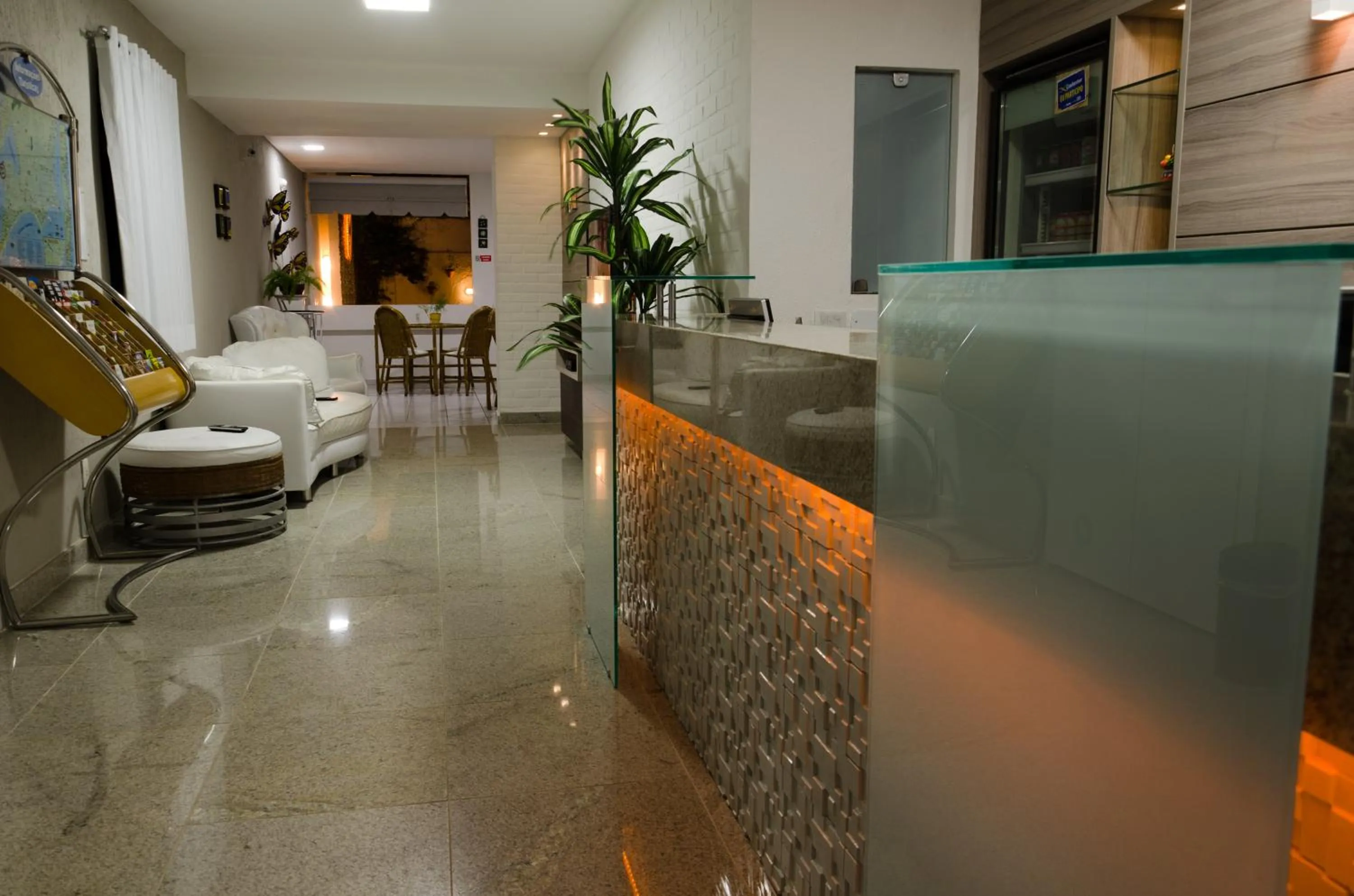 Communal lounge/ TV room in Hotel Pousada Da Sereia