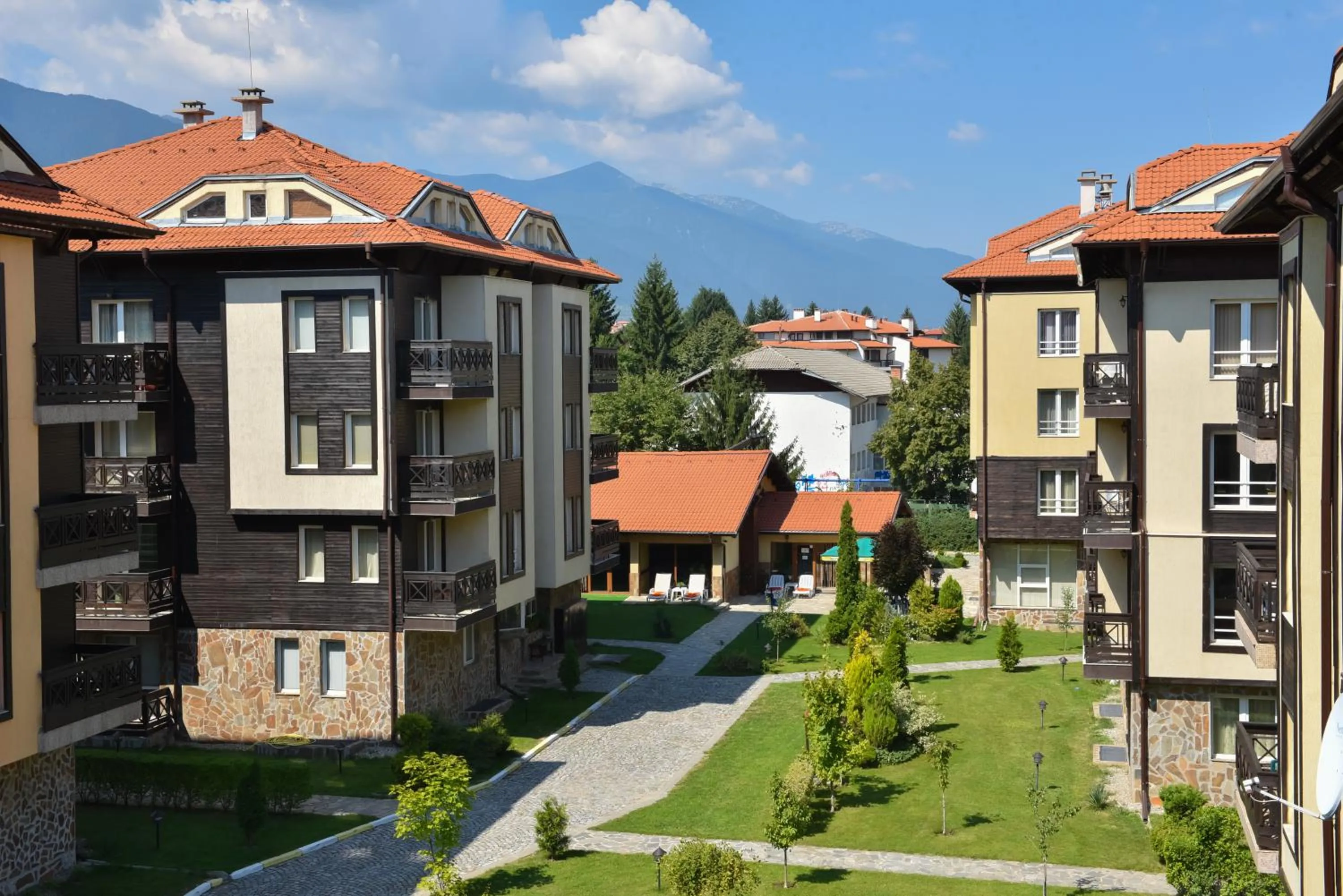 Property building in Hotel Bojur & Bojurland Apartment Complex