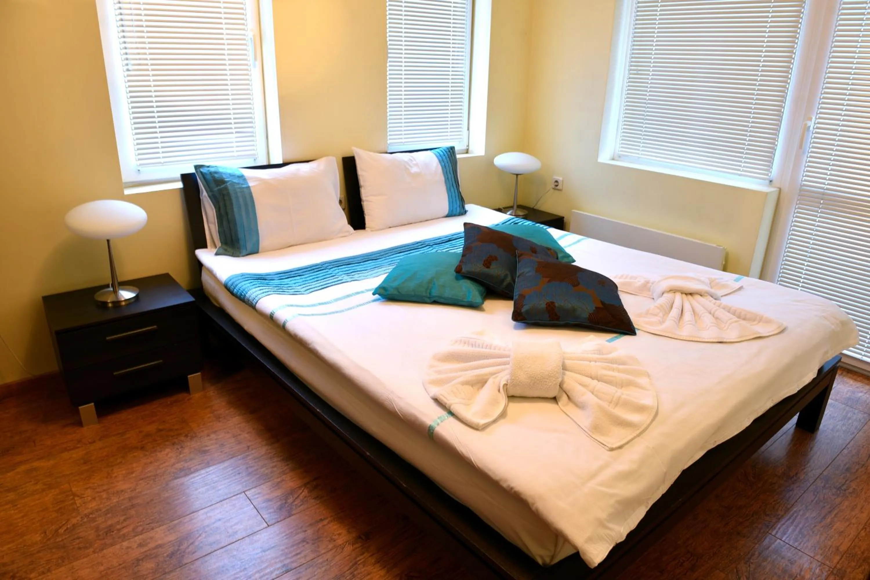 Photo of the whole room, Bed in Hotel Bojur & Bojurland Apartment Complex