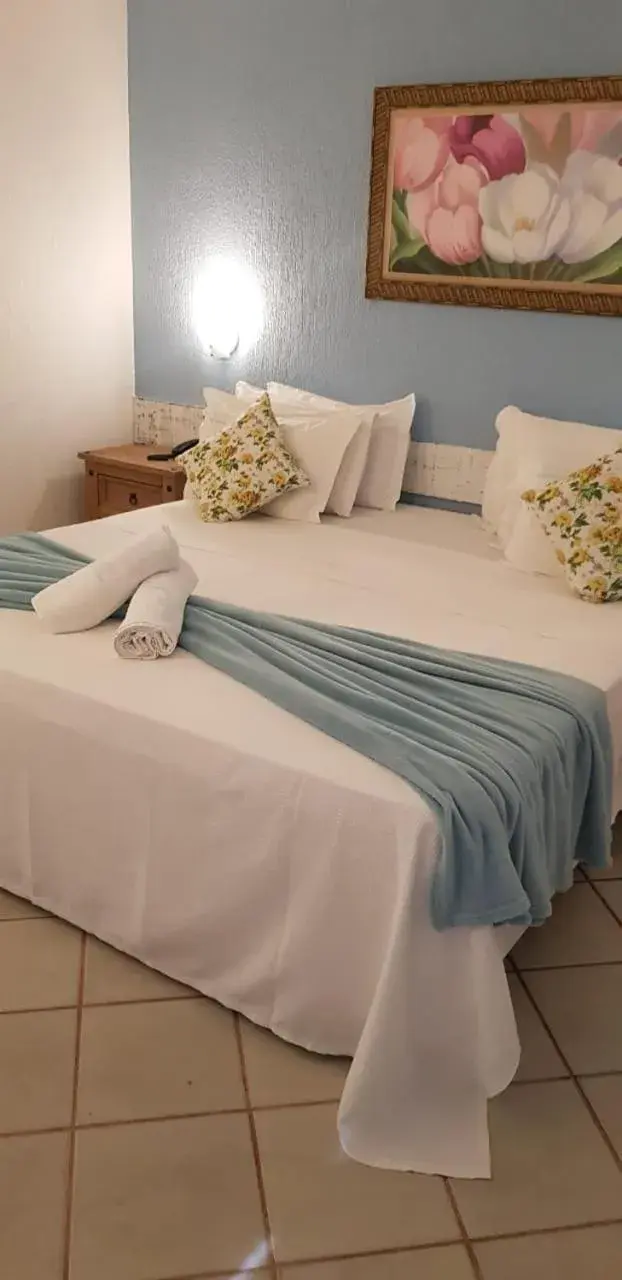 Bed in Coronado Inn Hotel Bed in Coronado Inn Hotel