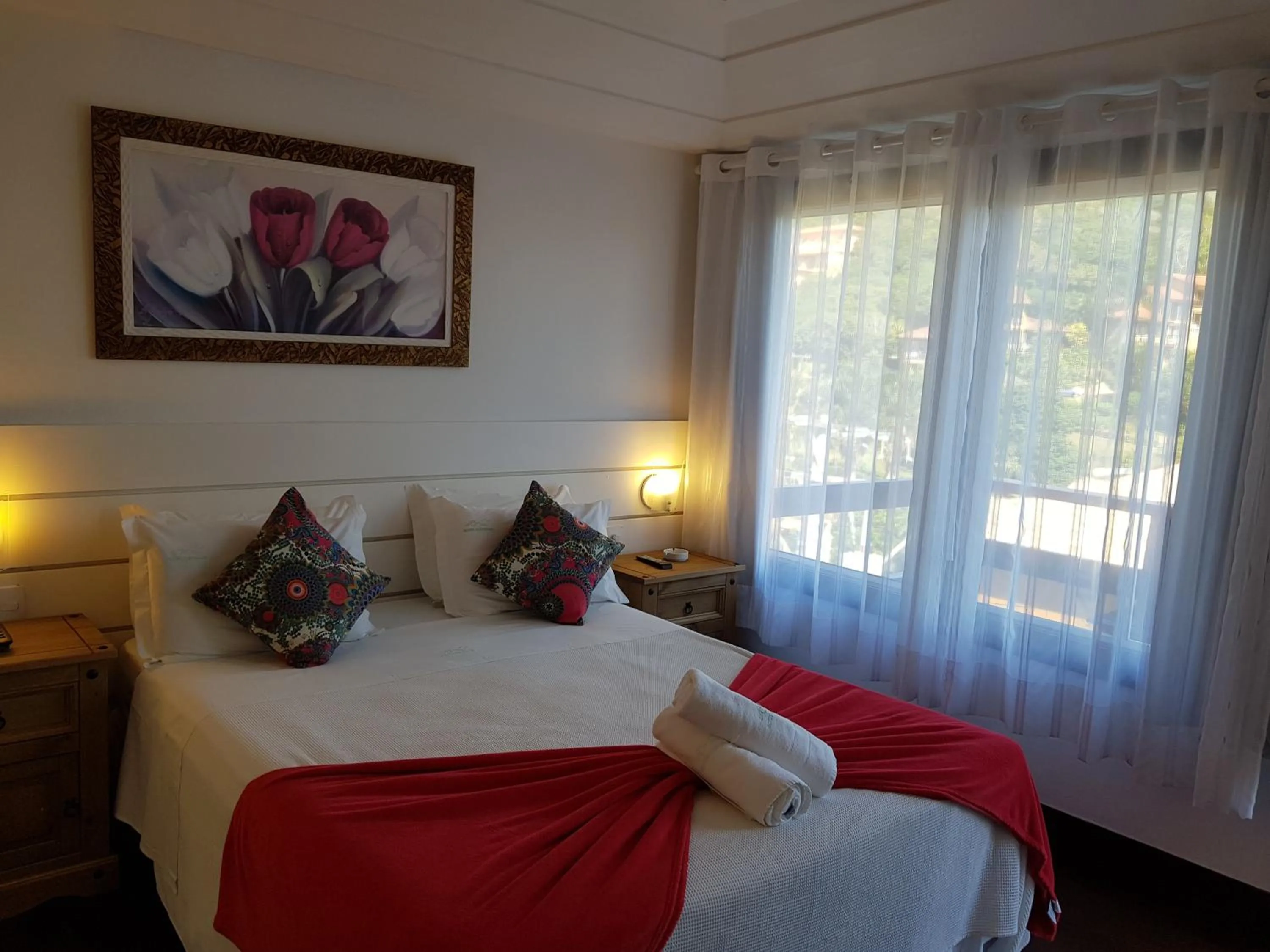 Bed in Coronado Inn Hotel