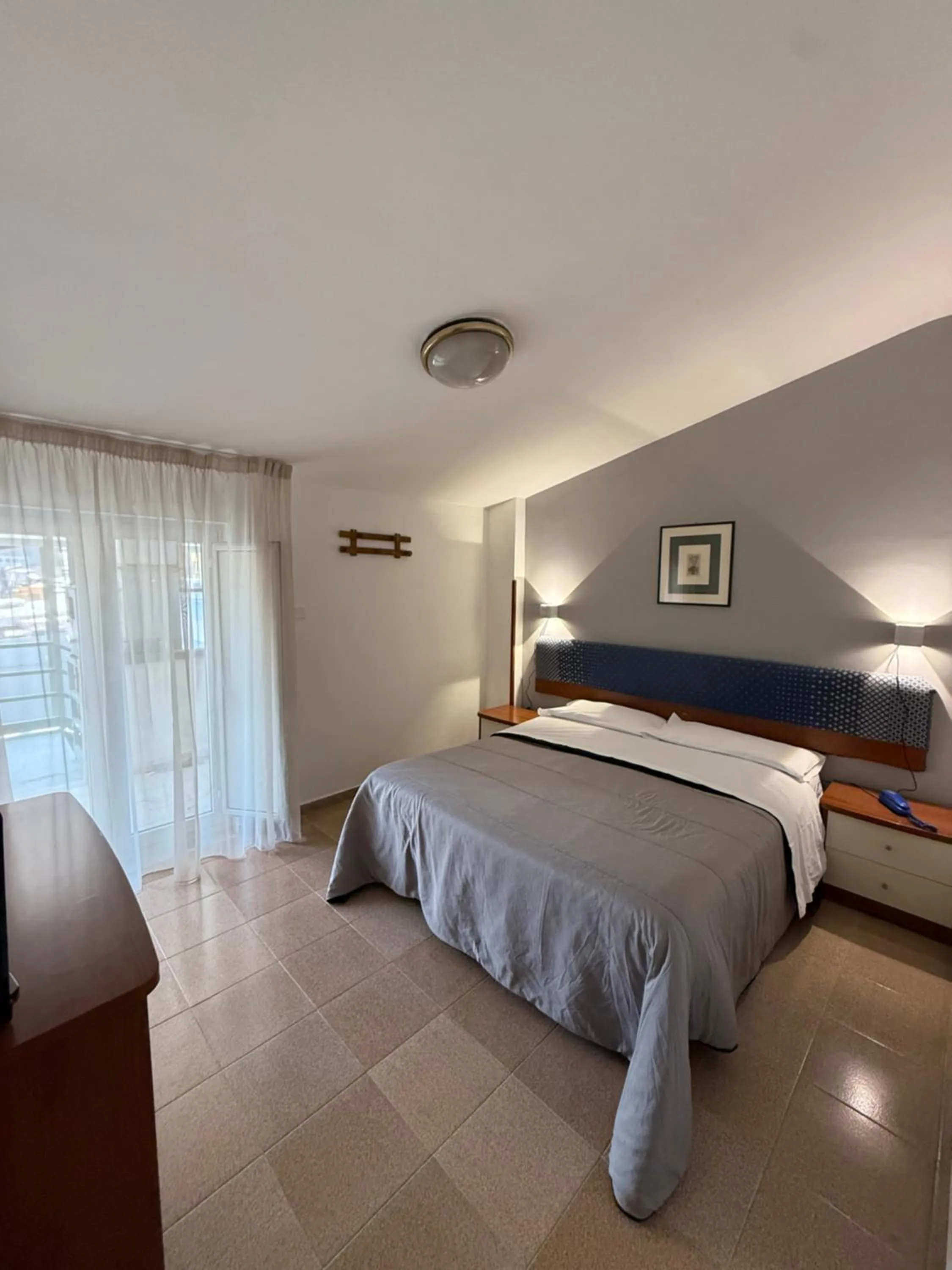 Bed in Cristal Hotel