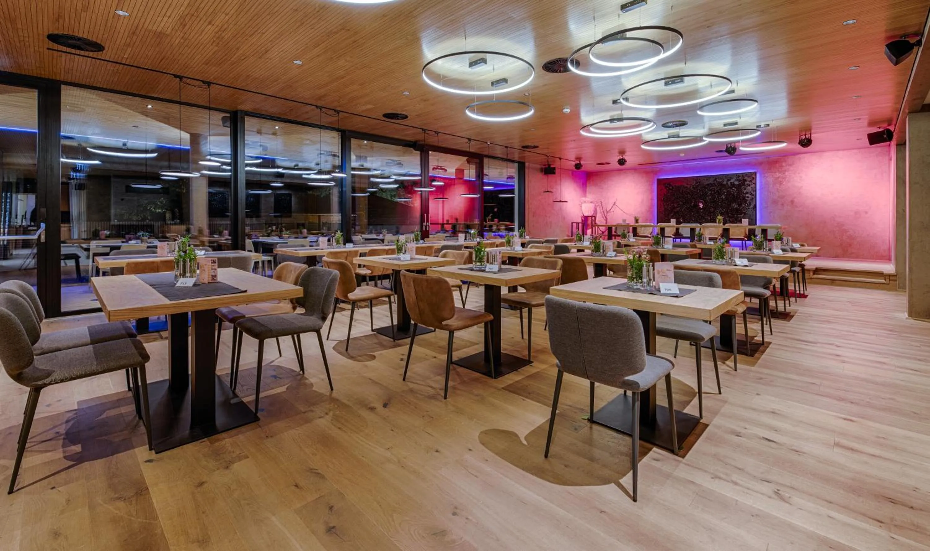 Restaurant/places to eat in KOSIS Sports Lifestyle Hotel