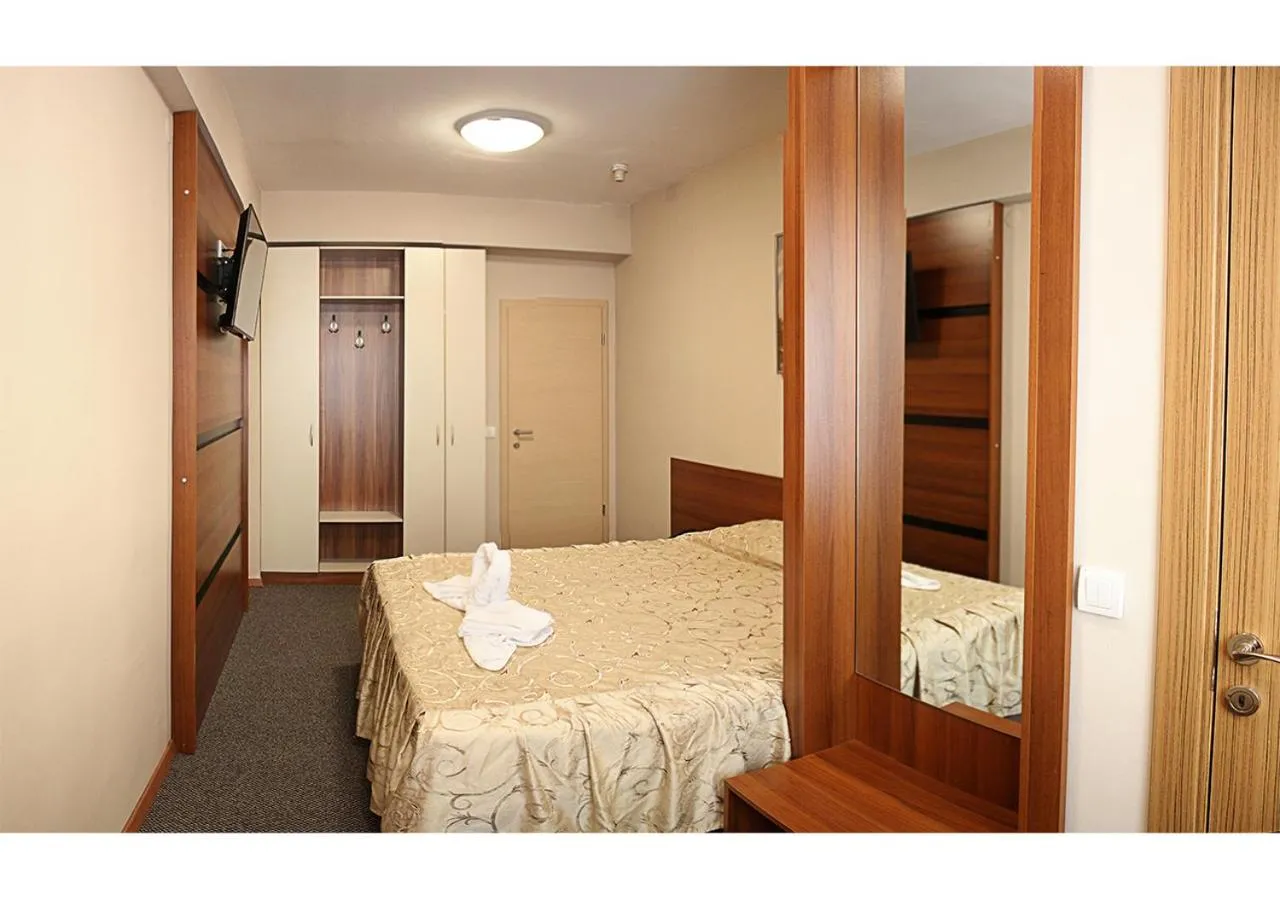 Bed in Hotel Ambasador