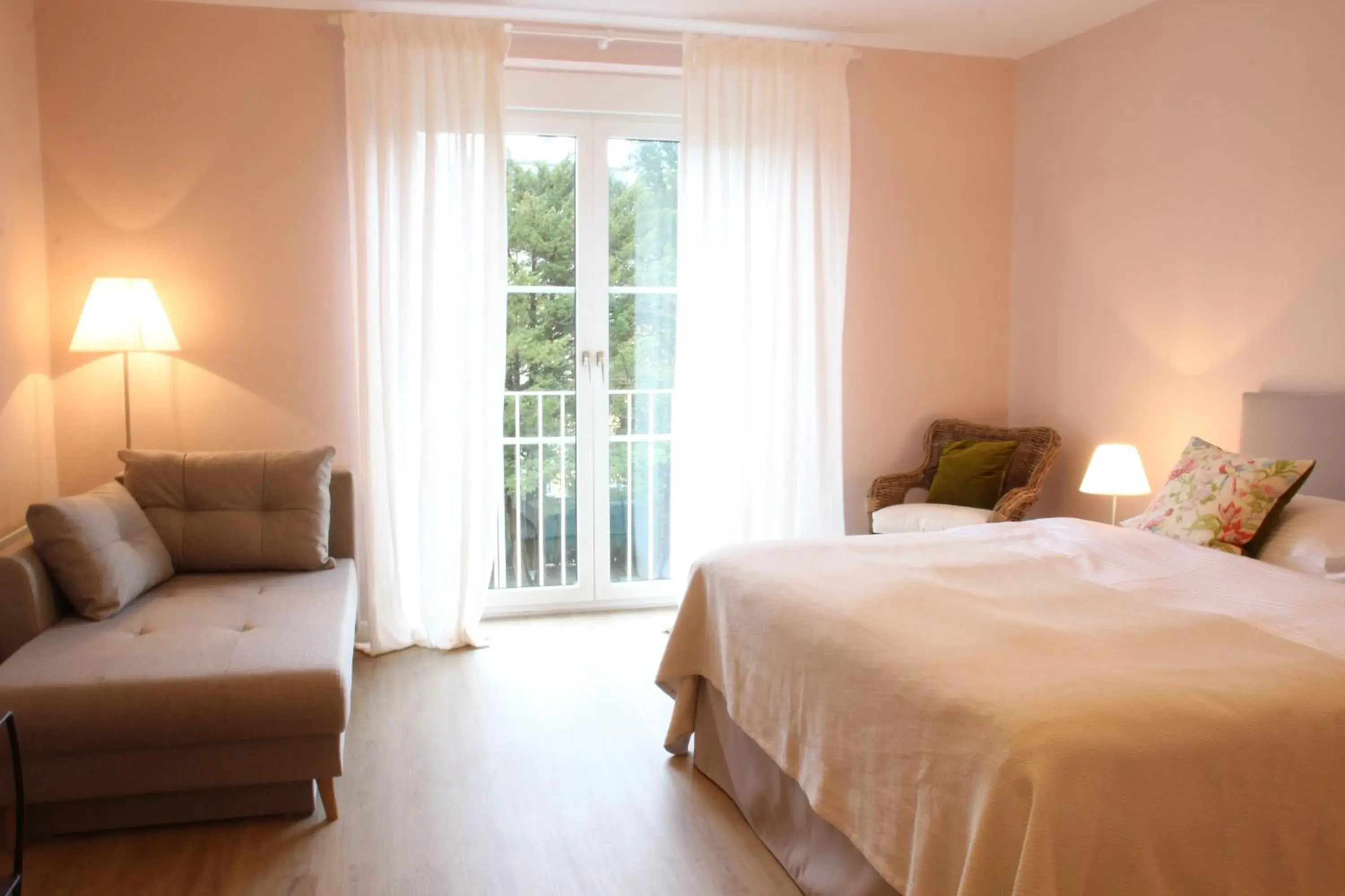 Superior Double Room in The Little Guesthouse Superior Double Room in The Little Guesthouse