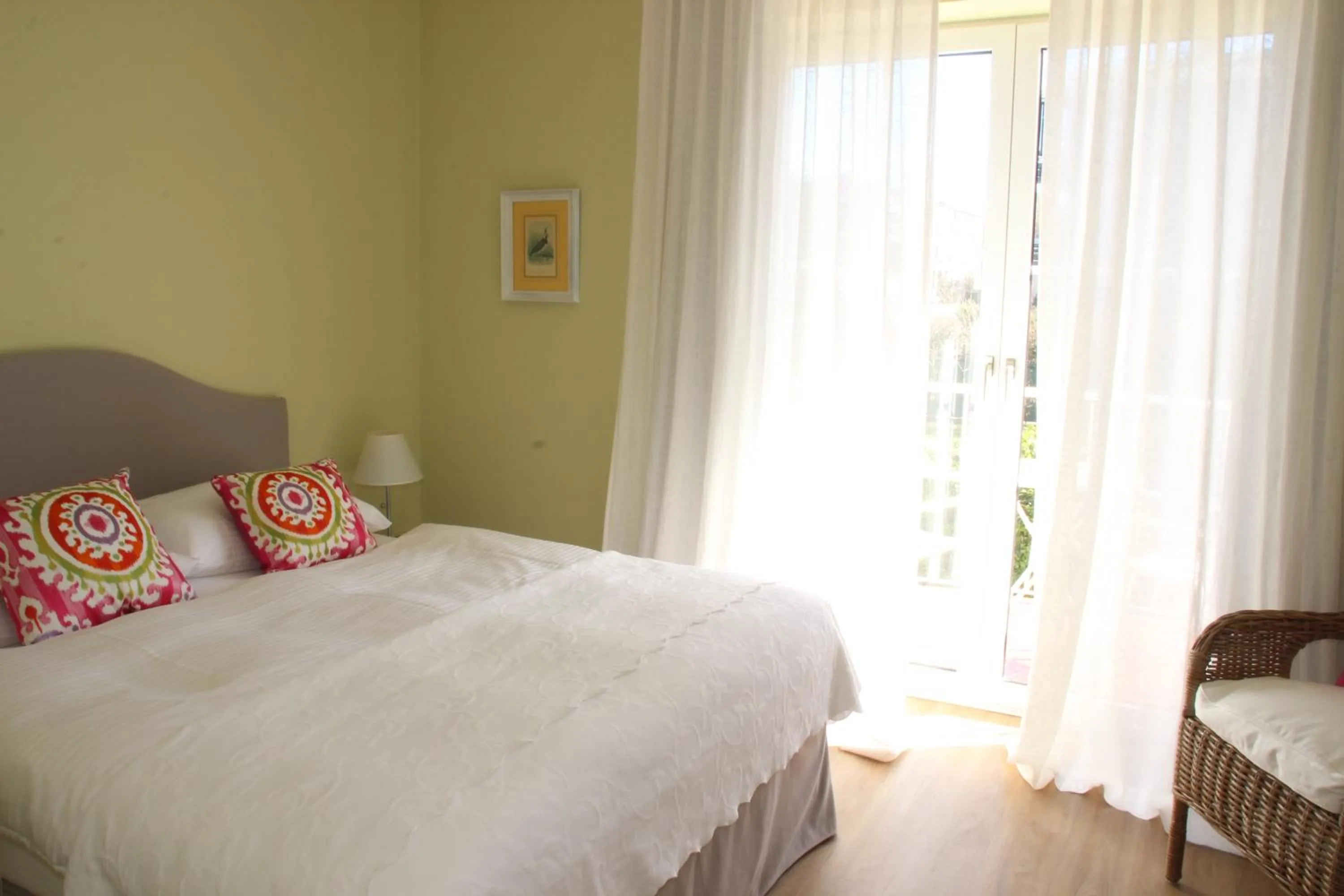 Balcony/Terrace, Bed in The Little Guesthouse