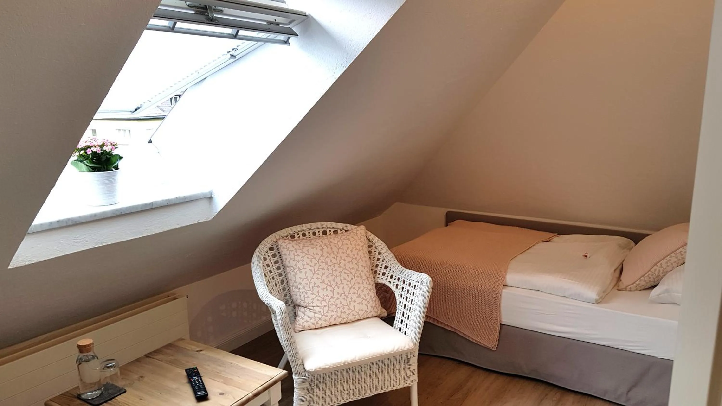 Photo of the whole room, Bed in The Little Guesthouse