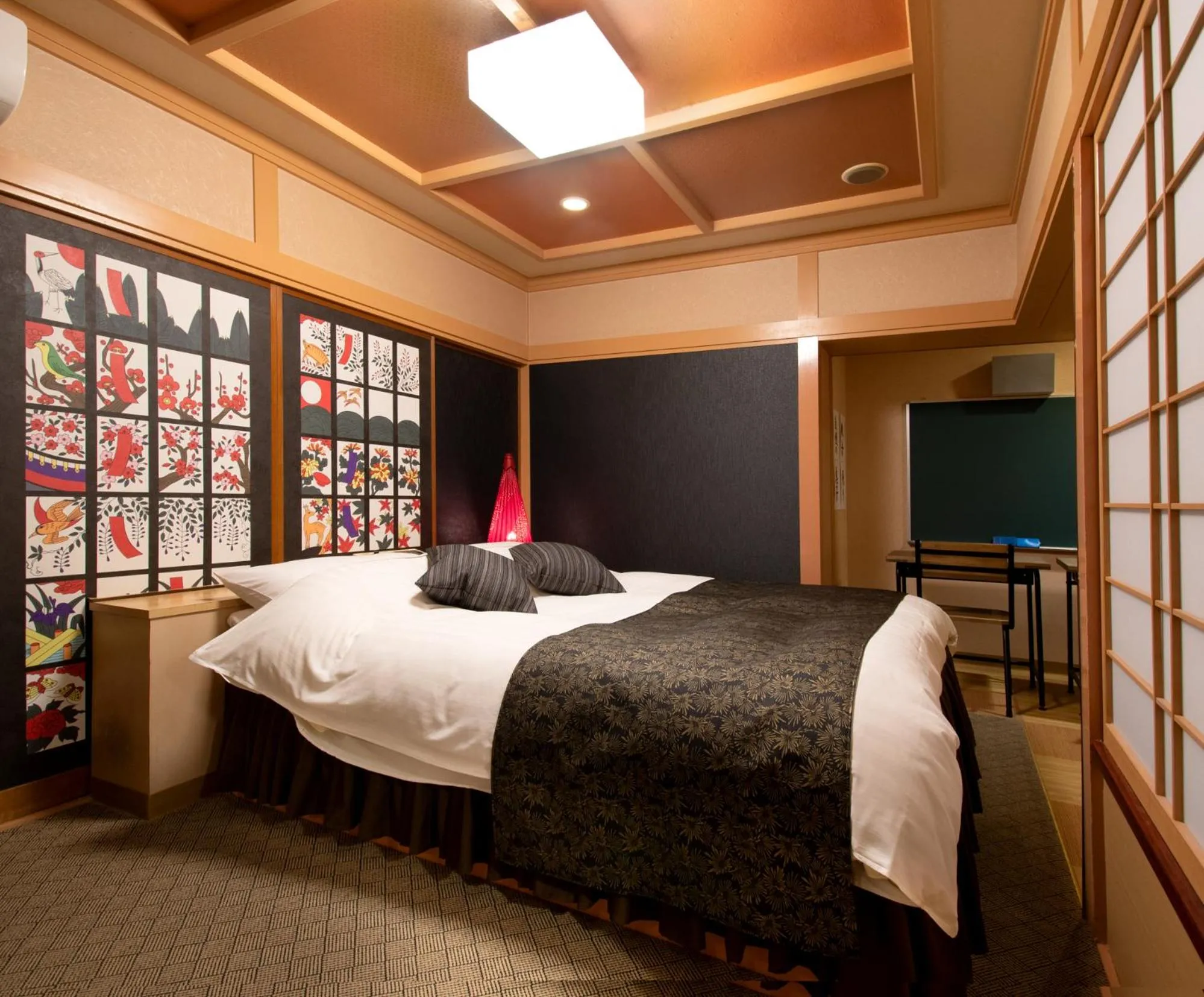 Photo of the whole room, Bed in Hotel Benkyo Beya Amagasaki