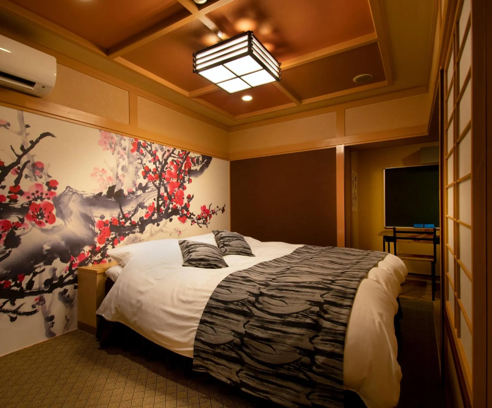 Photo of the whole room, Bed in Hotel Benkyo Beya Amagasaki