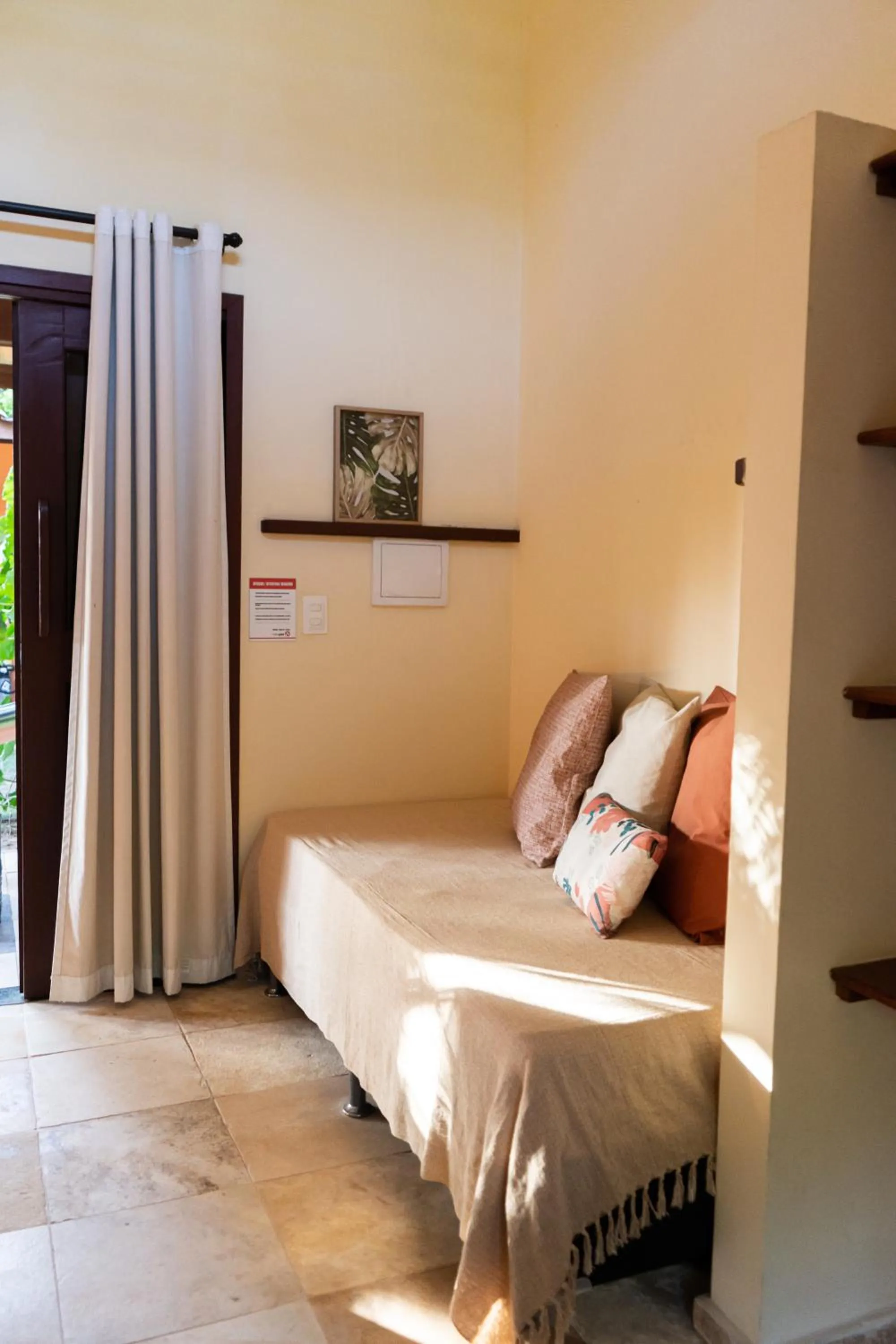 Living room, Bed in Pousada Meeting Point & KiteSchool