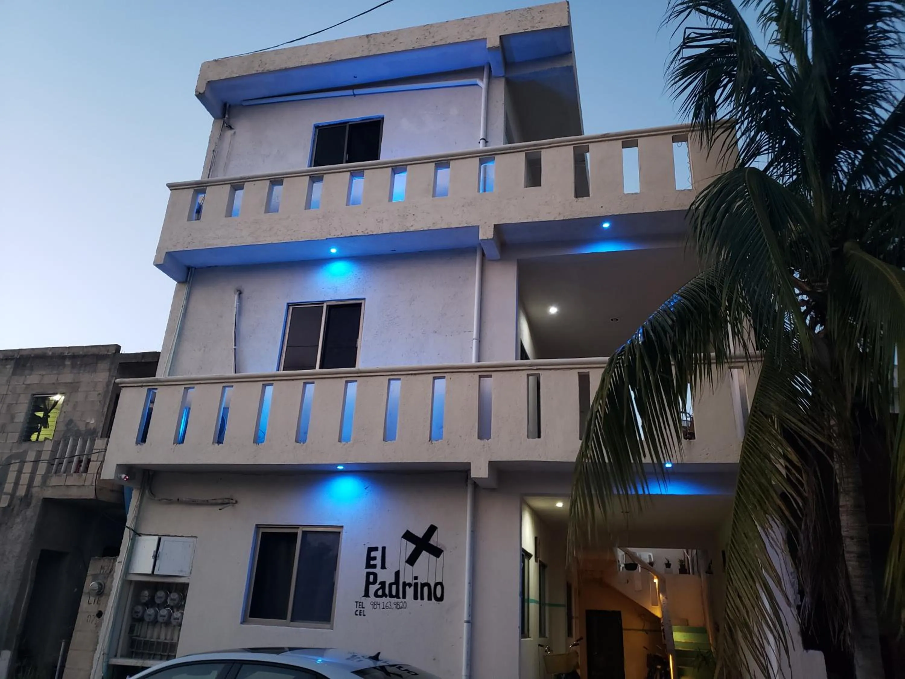 Facade/entrance in El Padrino