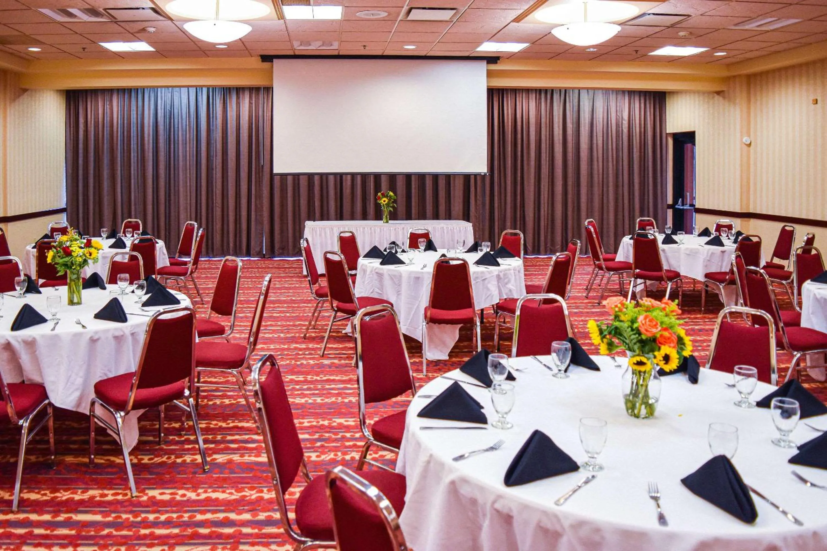 Meeting/conference room in Comfort Inn & Suites Downtown Tacoma