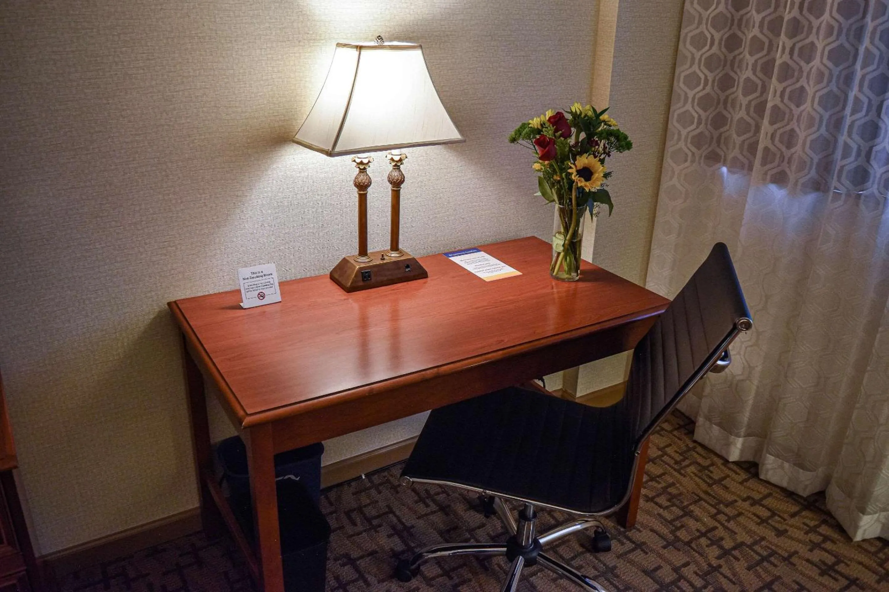 Bedroom in Comfort Inn & Suites Downtown Tacoma