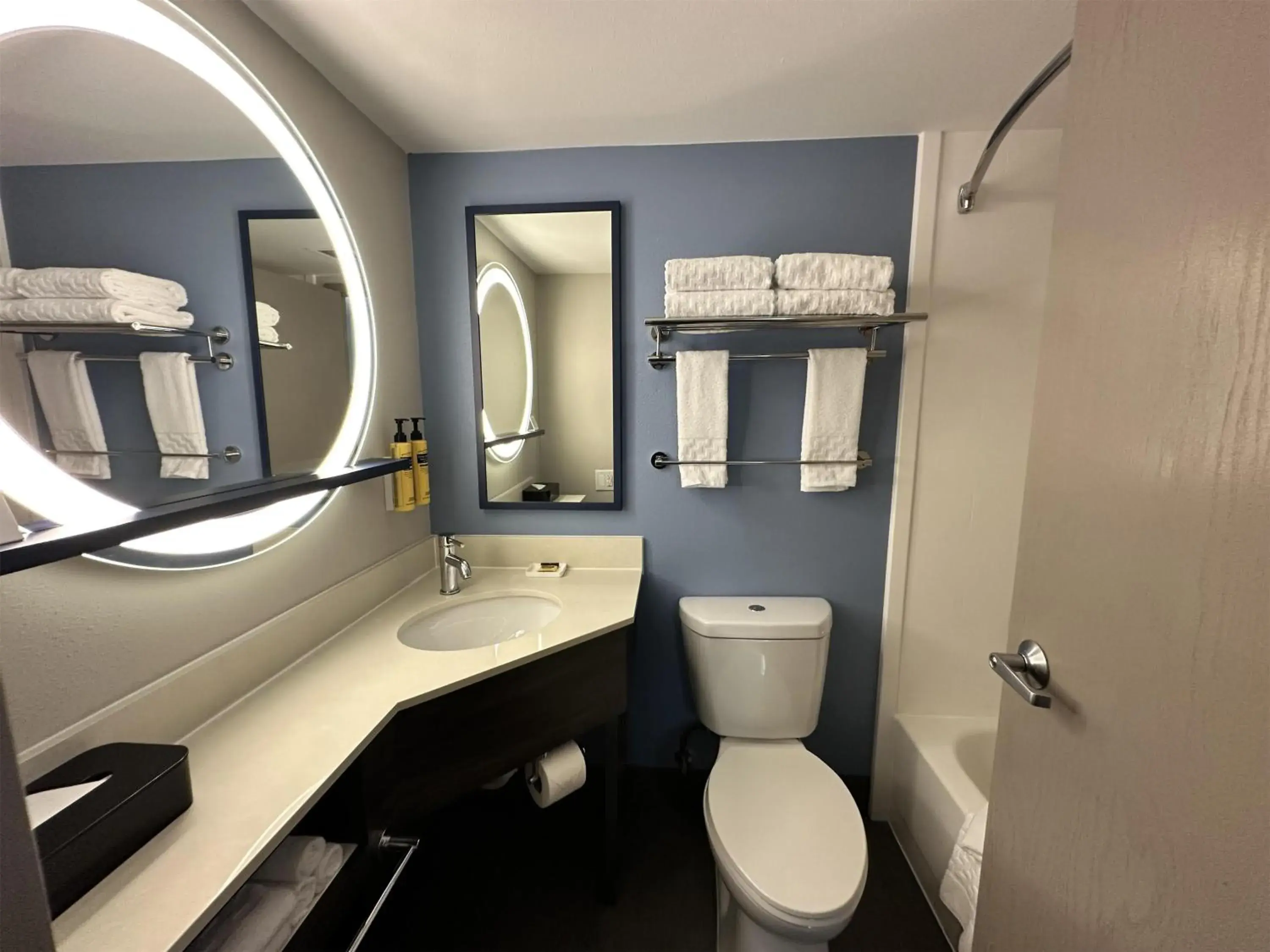 Bathroom in Best Western Plus Downtown Tacoma Bathroom in Best Western Plus Downtown Tacoma