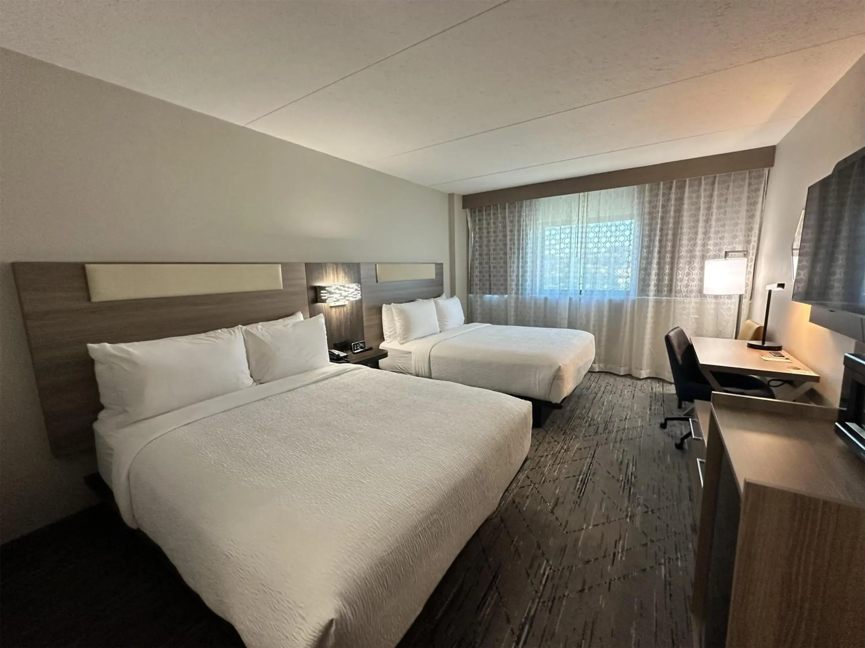 Bedroom, Bed in Best Western Plus Downtown Tacoma Bedroom, Bed in Best Western Plus Downtown Tacoma