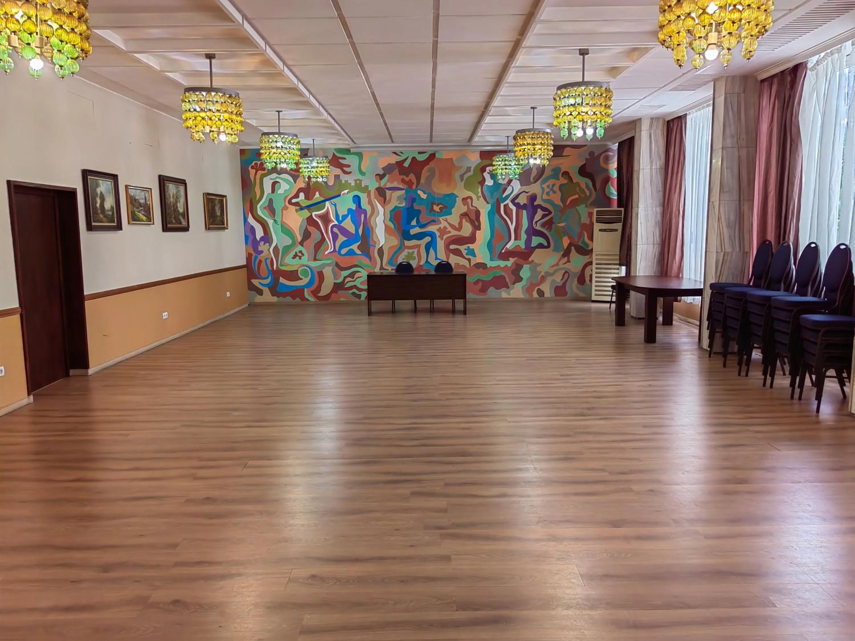 Rovno Hotel