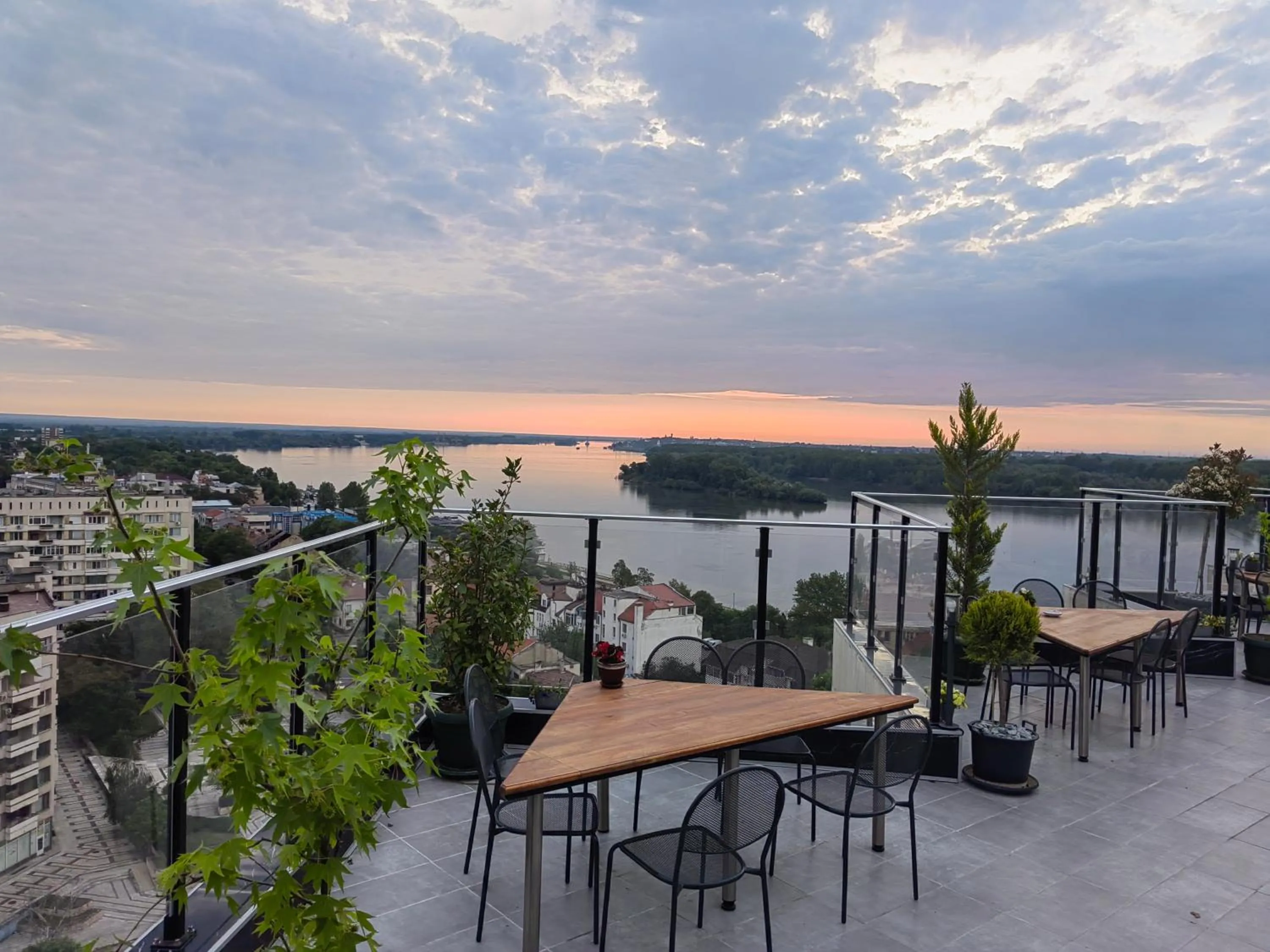 Rovno Hotel