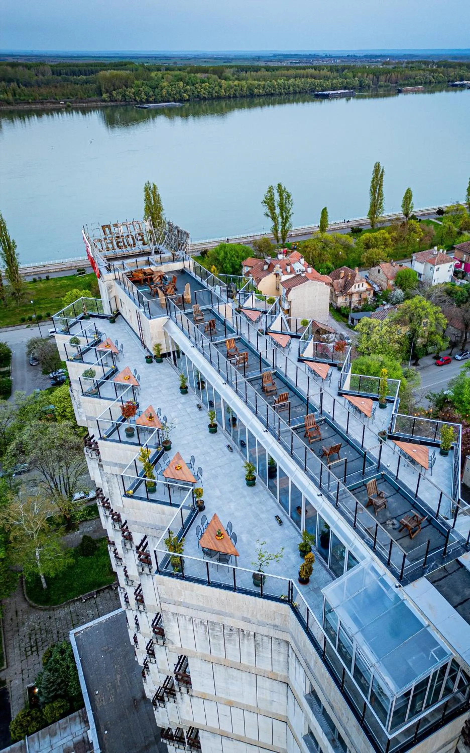 Rovno Hotel