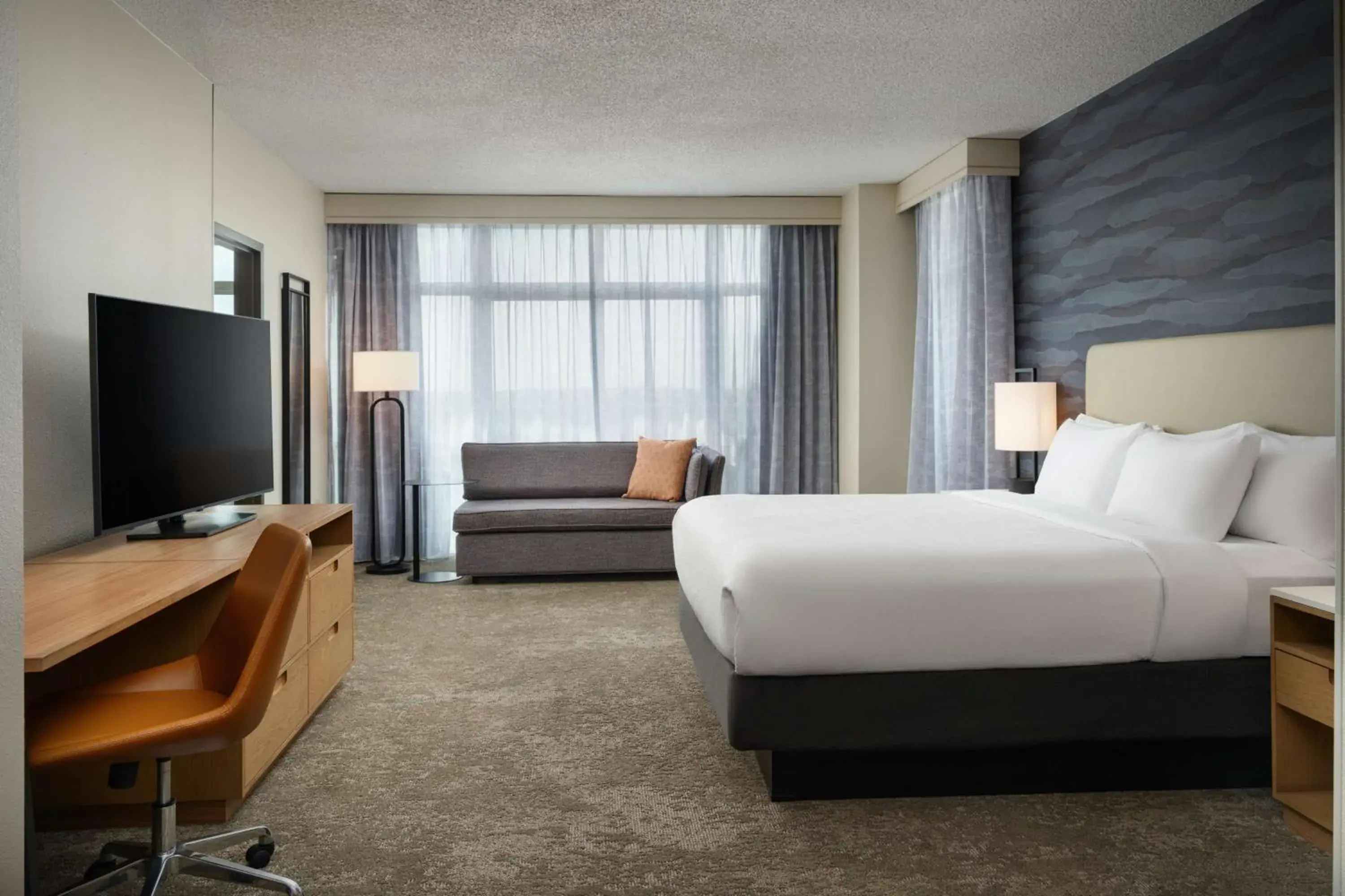 Bedroom, Bed in Embassy Suites North Charleston Airport Hotel Convention Bedroom, Bed in Embassy Suites North Charleston Airport Hotel Convention