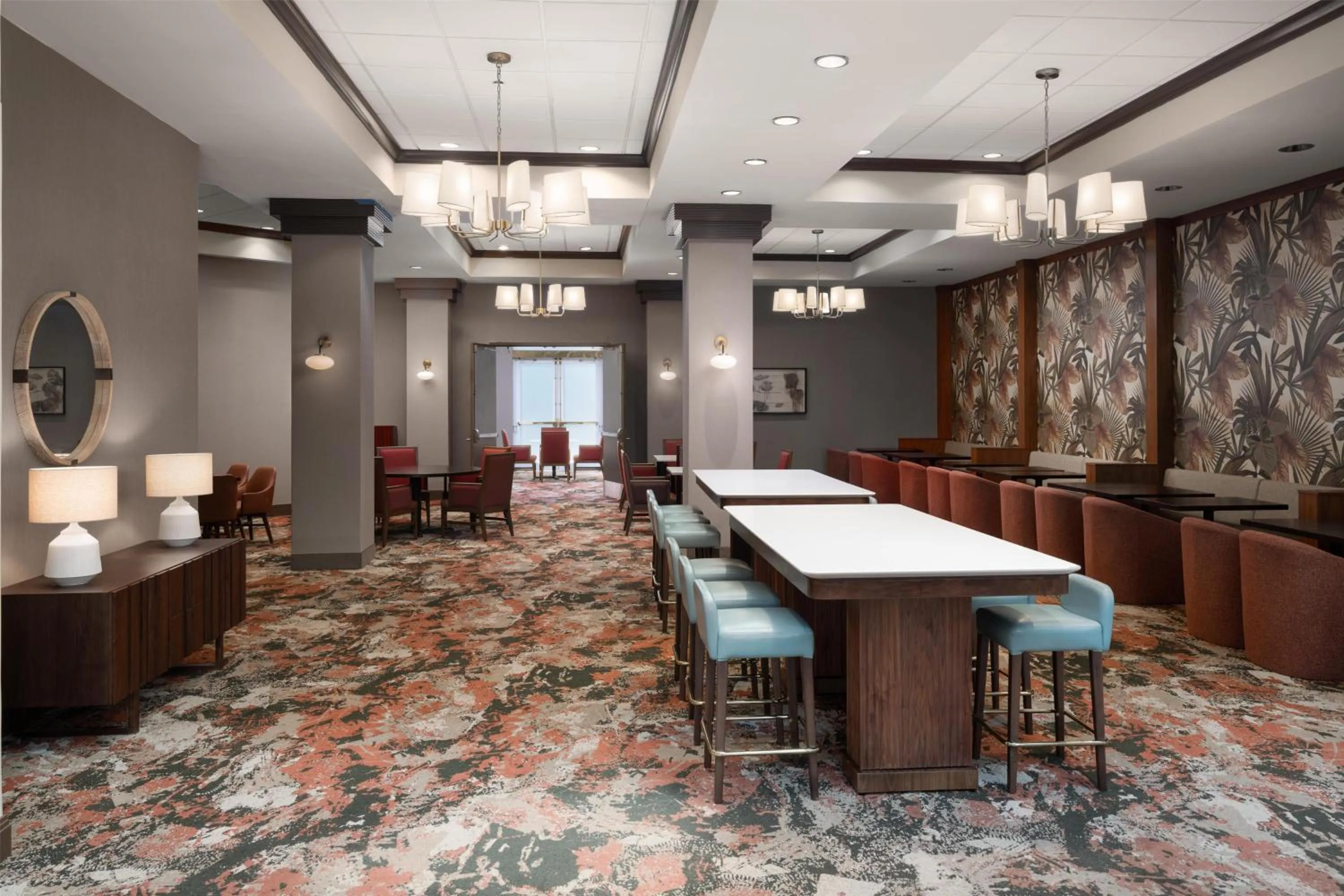 Restaurant/places to eat in Embassy Suites North Charleston Airport Hotel Convention