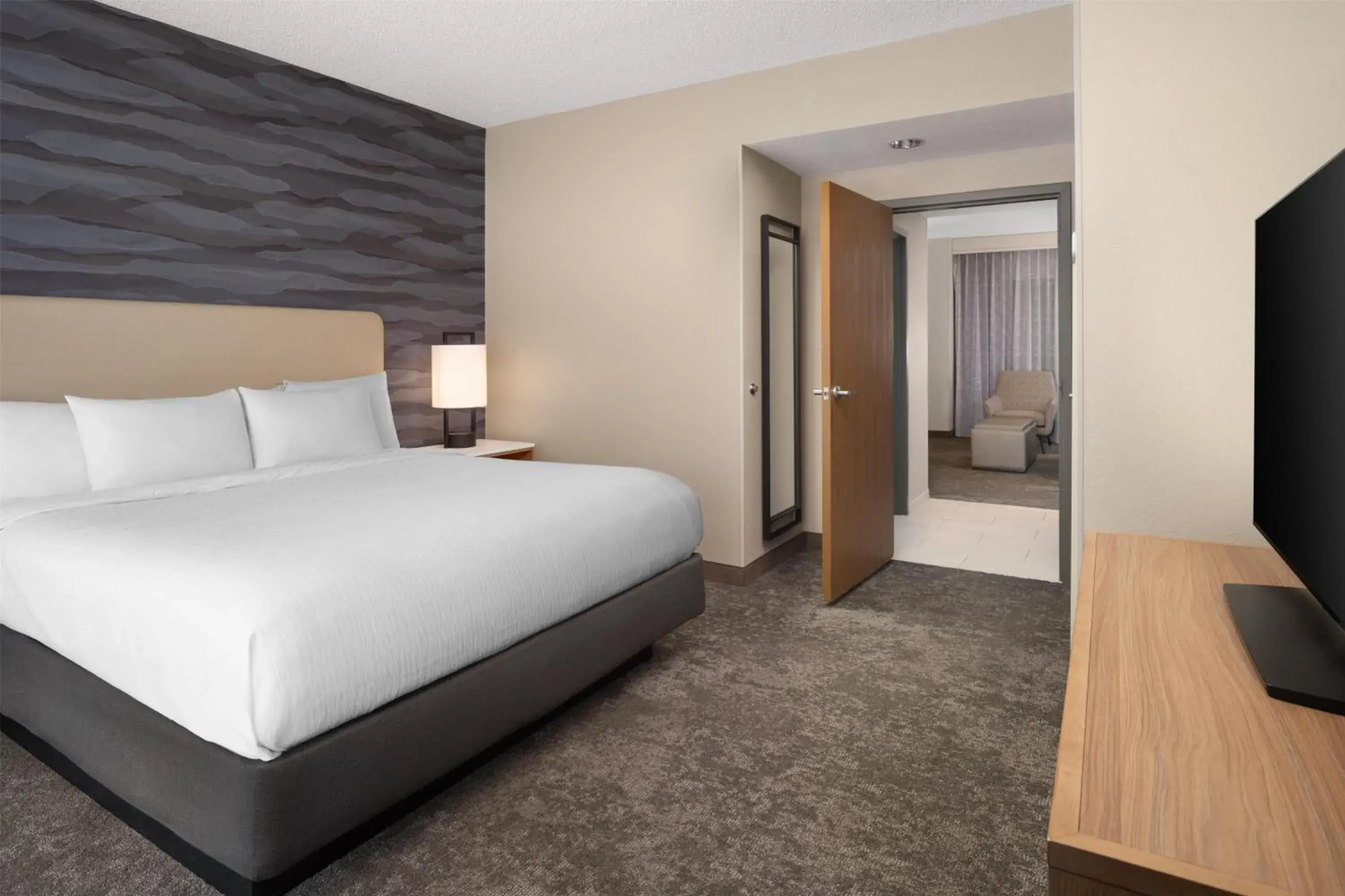 Bed in Embassy Suites North Charleston Airport Hotel Convention Bed in Embassy Suites North Charleston Airport Hotel Convention