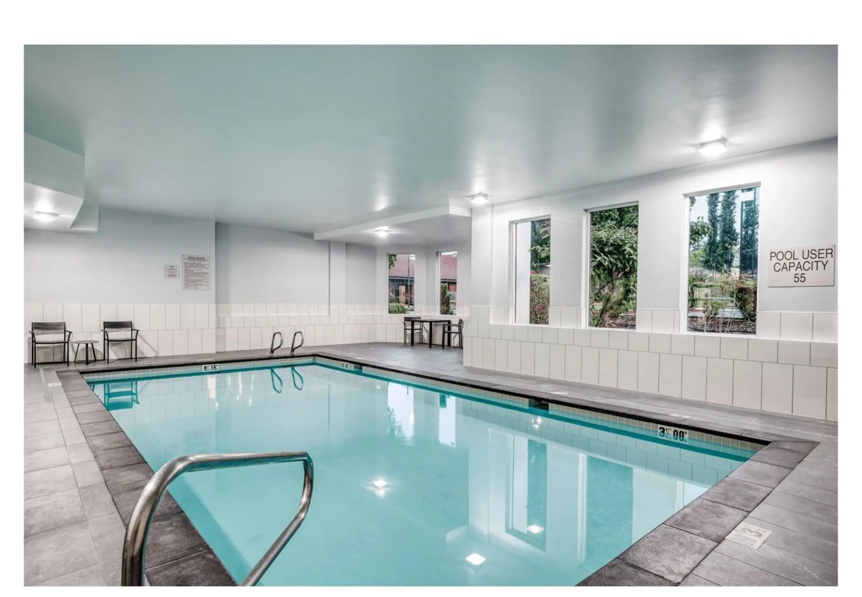 Swimming pool in Holiday Inn Express Federal Way - Seattle South by IHG Swimming pool in Holiday Inn Express Federal Way - Seattle South by IHG