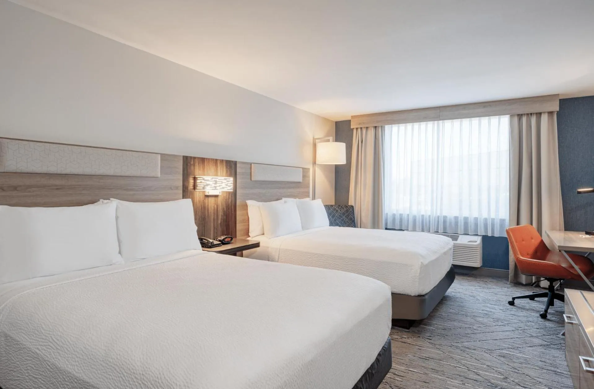 Bed in Holiday Inn Express Federal Way - Seattle South by IHG