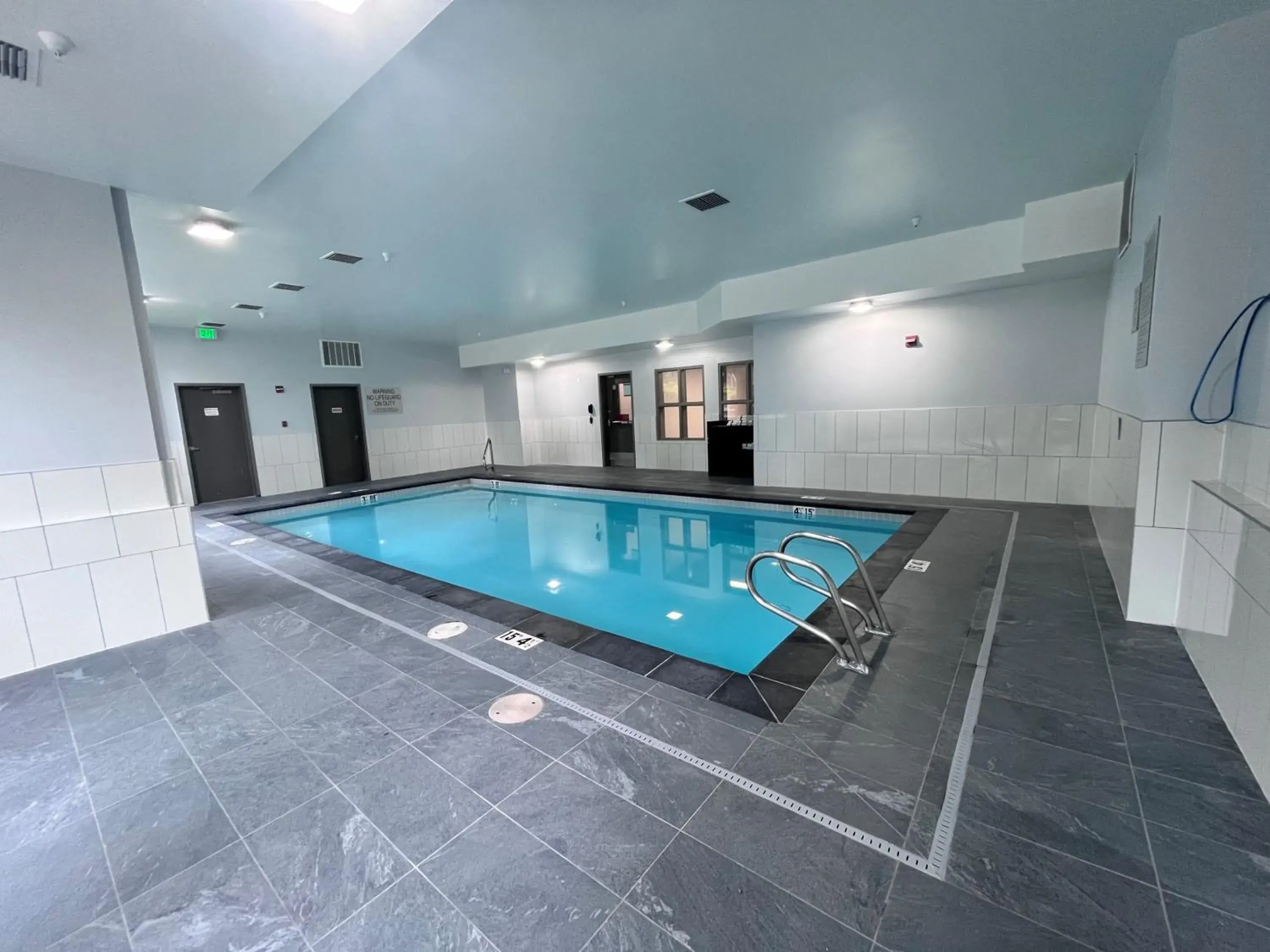 Swimming pool in Holiday Inn Express Federal Way - Seattle South by IHG Swimming pool in Holiday Inn Express Federal Way - Seattle South by IHG