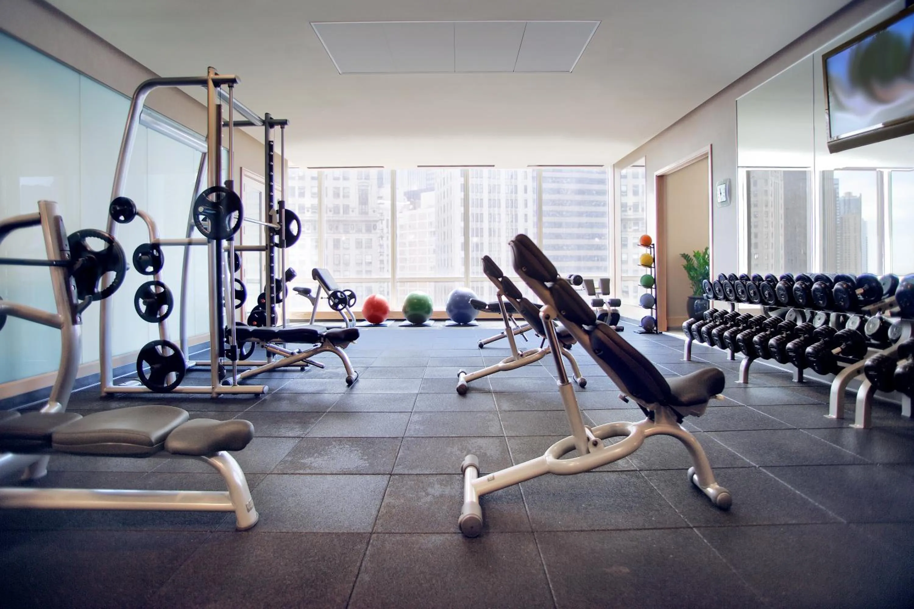 Fitness centre/facilities in Trump International Hotel & Tower Chicago
