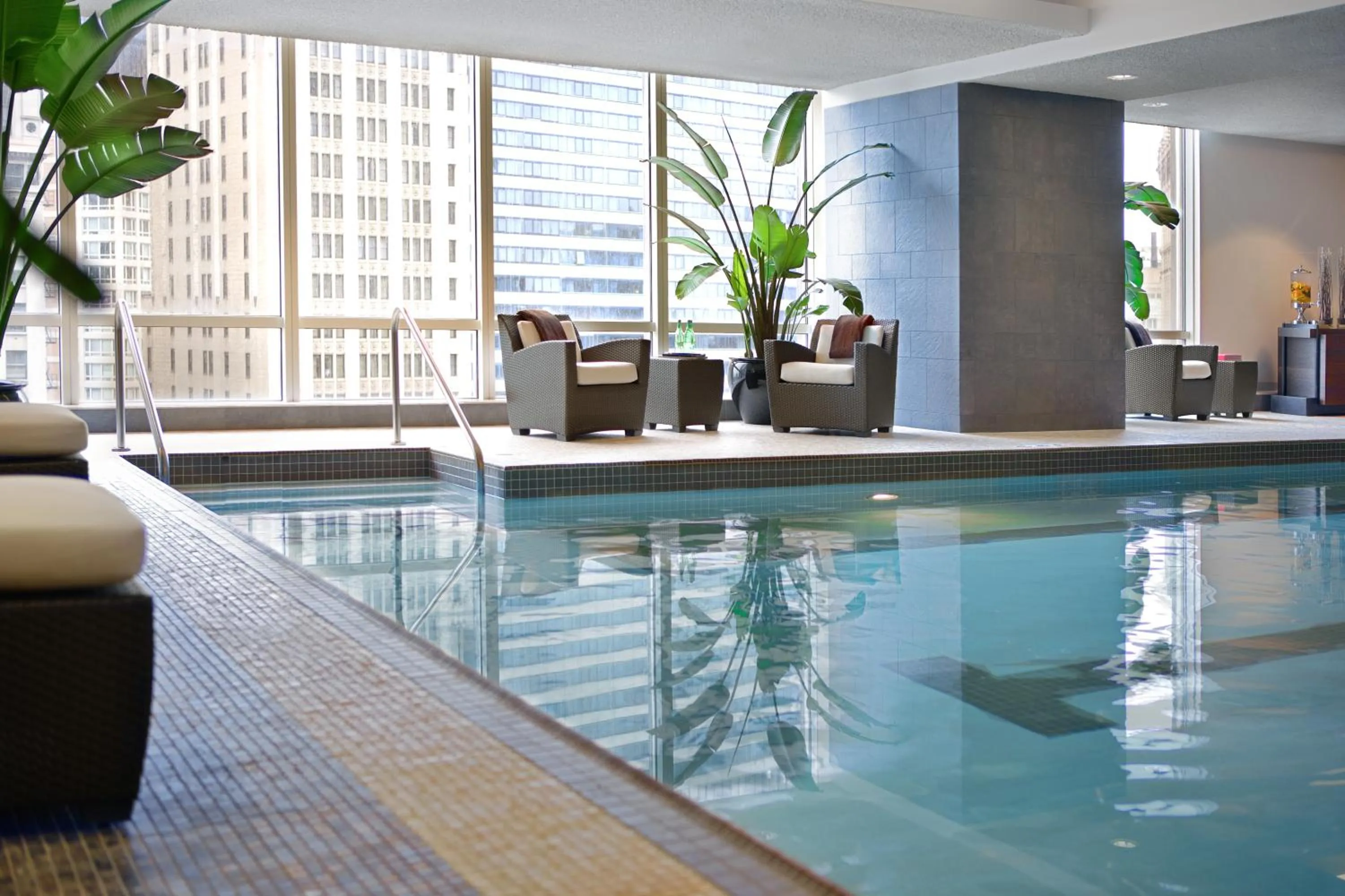 Swimming pool in Trump International Hotel & Tower Chicago