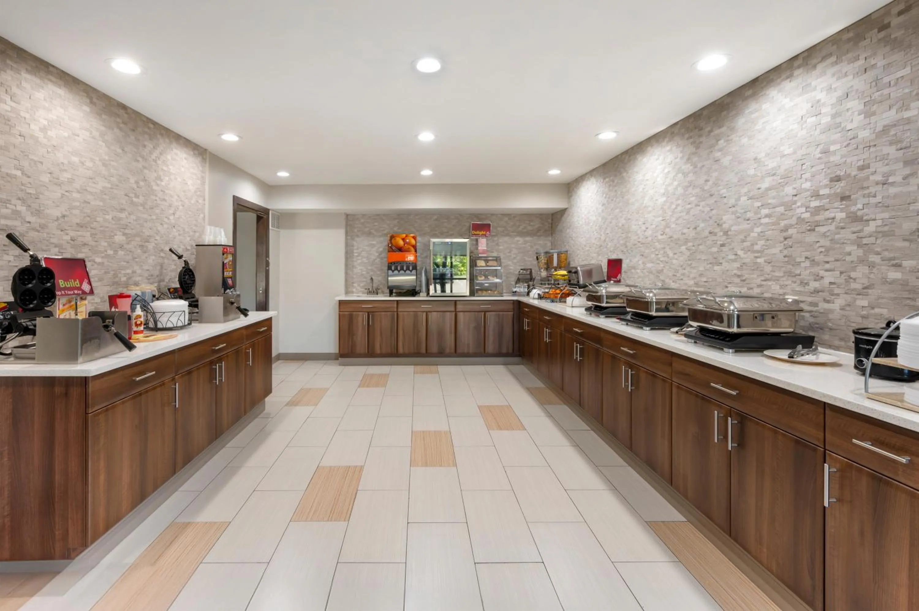 Breakfast in Best Western Plus Lafayette Hotel University Area