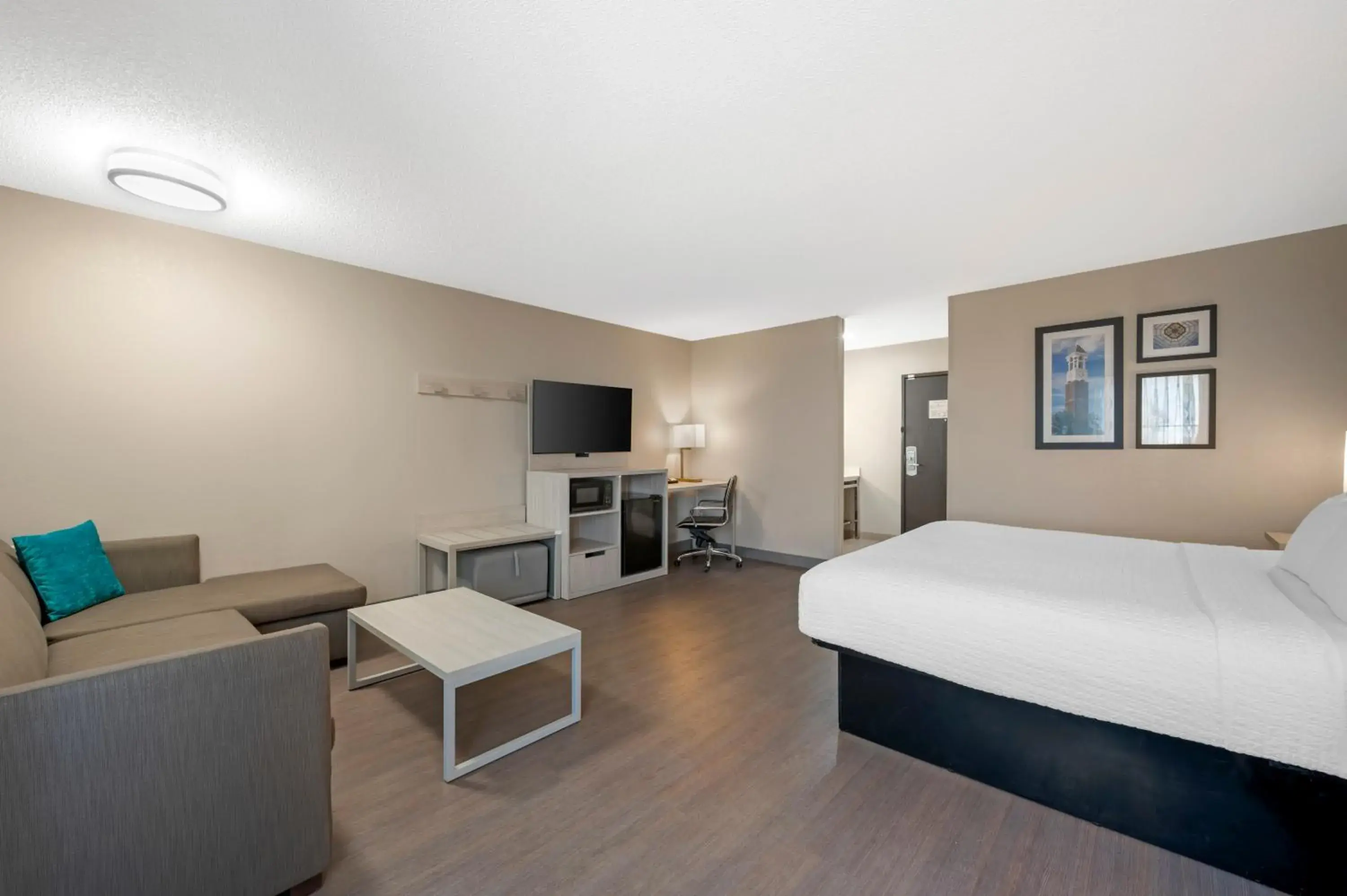 Bedroom, Bed in Best Western Plus Lafayette Hotel University Area Bedroom, Bed in Best Western Plus Lafayette Hotel University Area