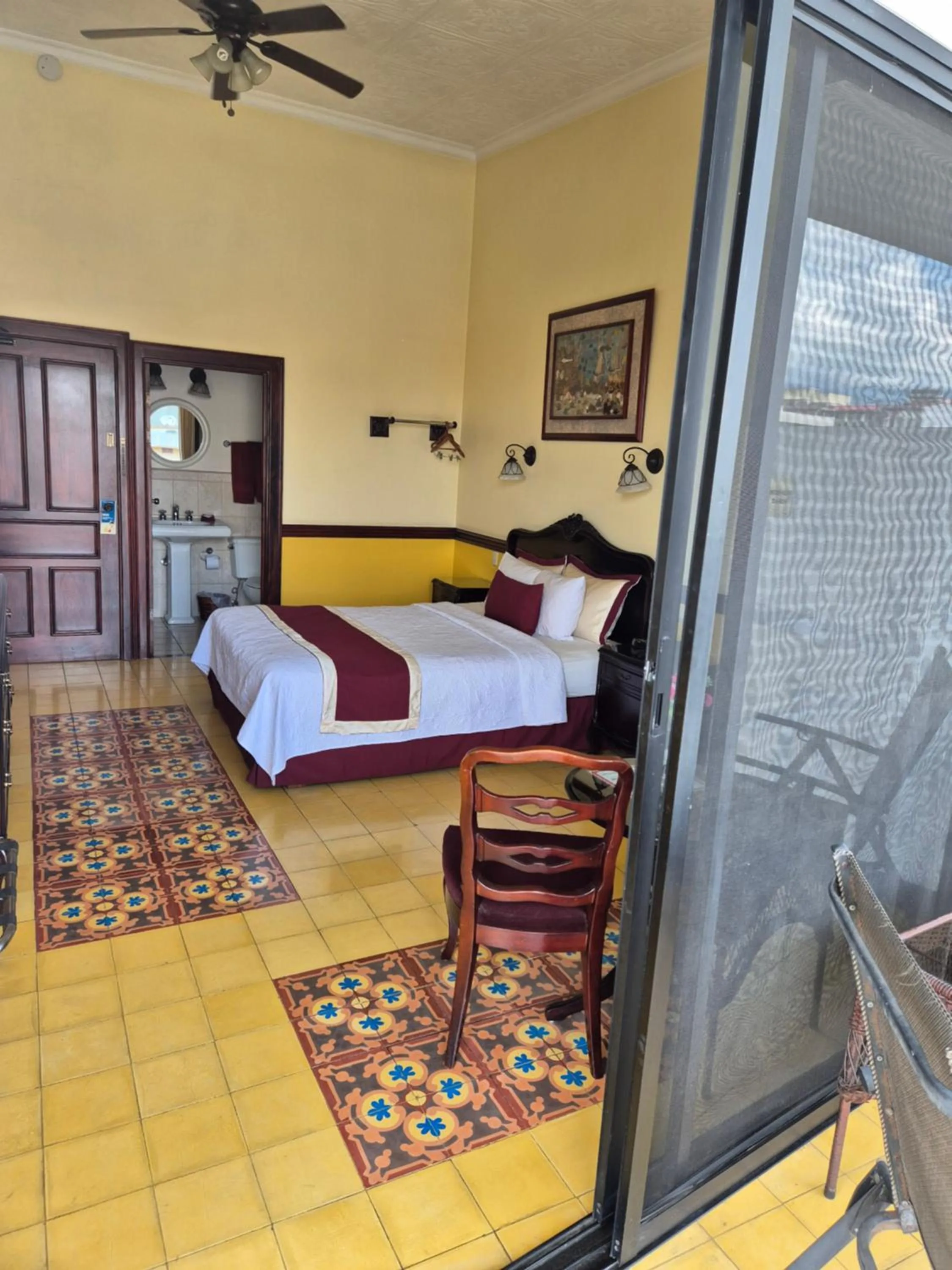 Balcony/Terrace, Bed in Hotel Santo Tomas / Historical Property