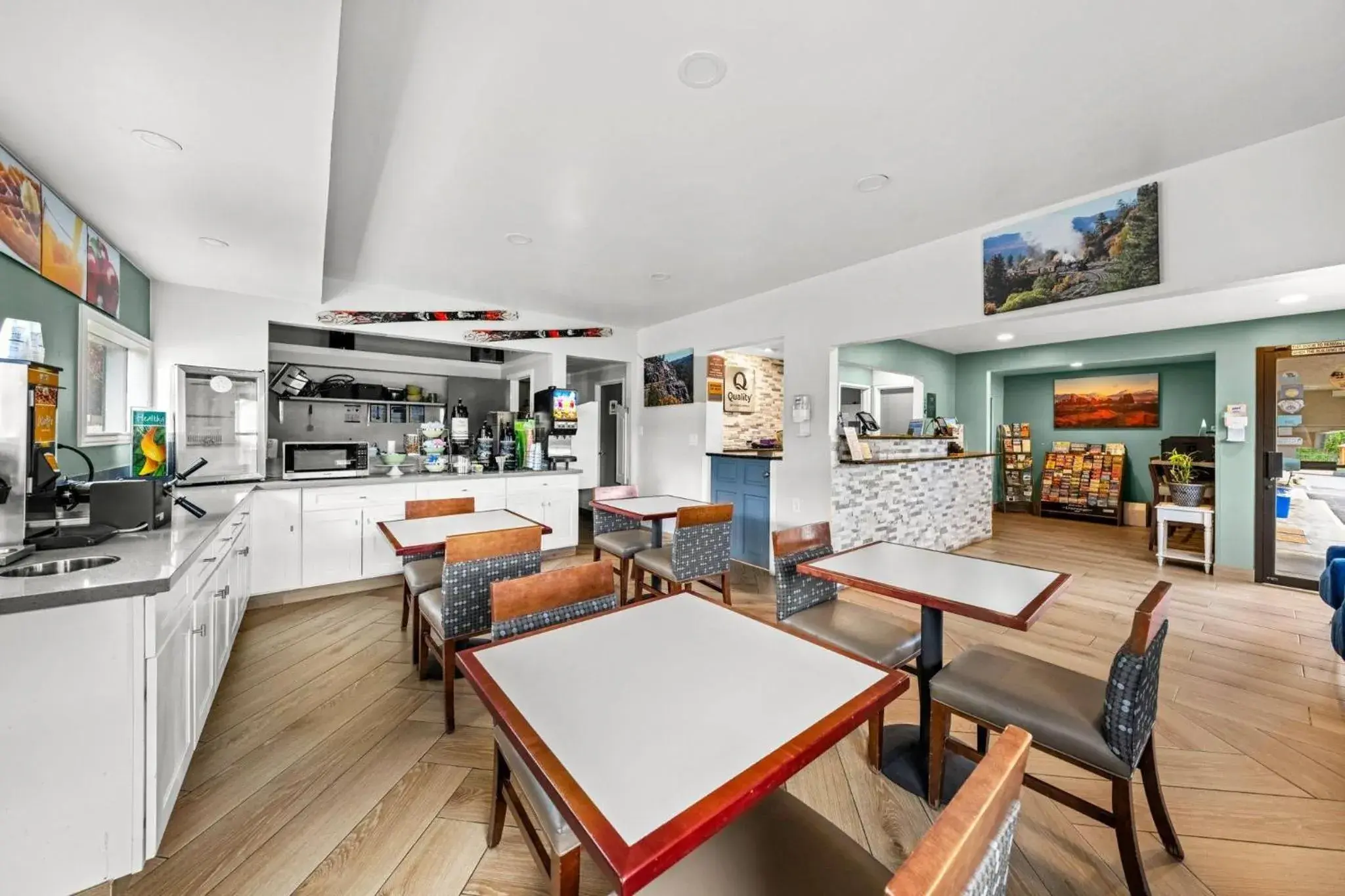 Breakfast in Quality Inn Durango Breakfast in Quality Inn Durango