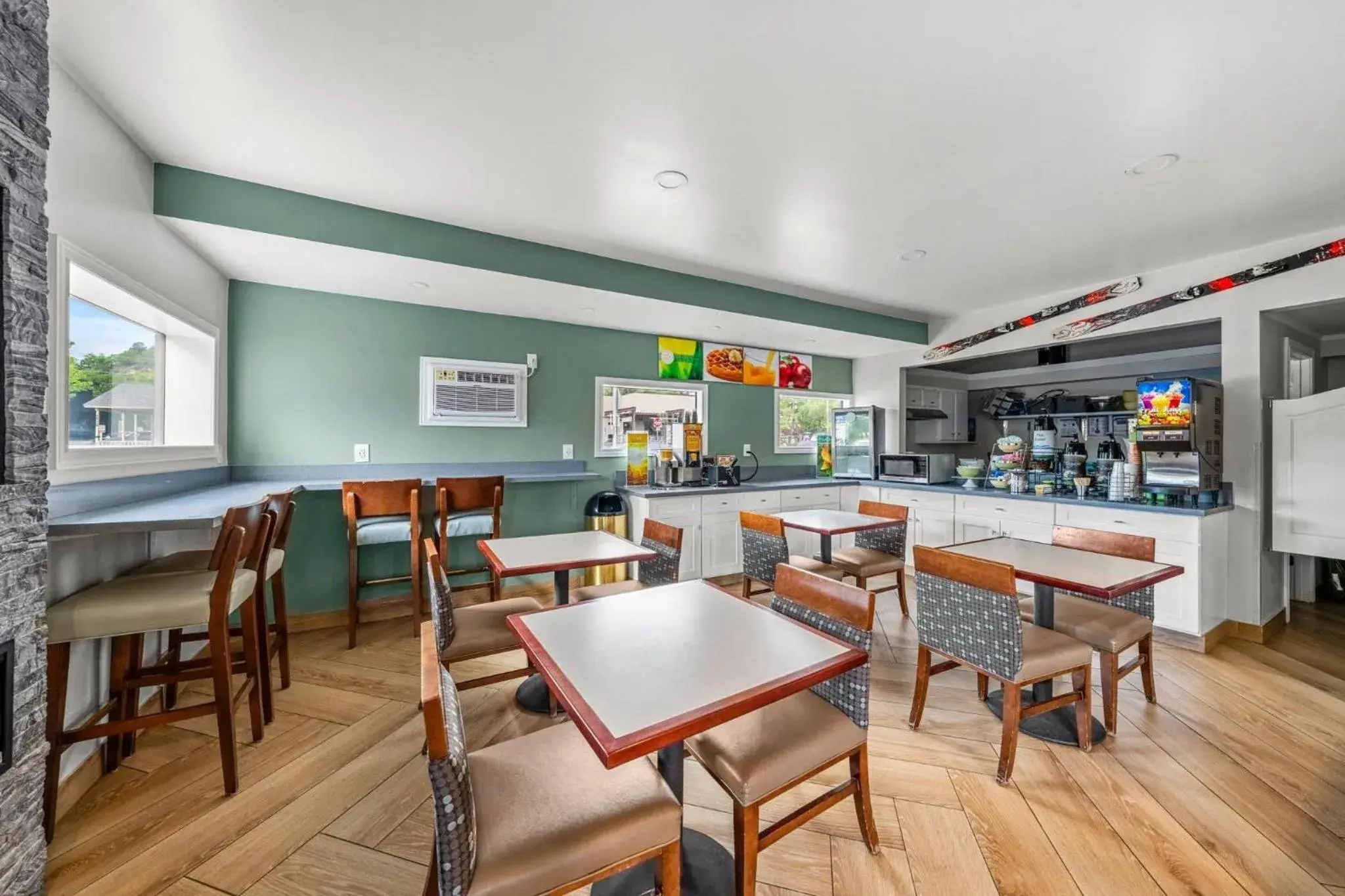 Breakfast in Quality Inn Durango Breakfast in Quality Inn Durango