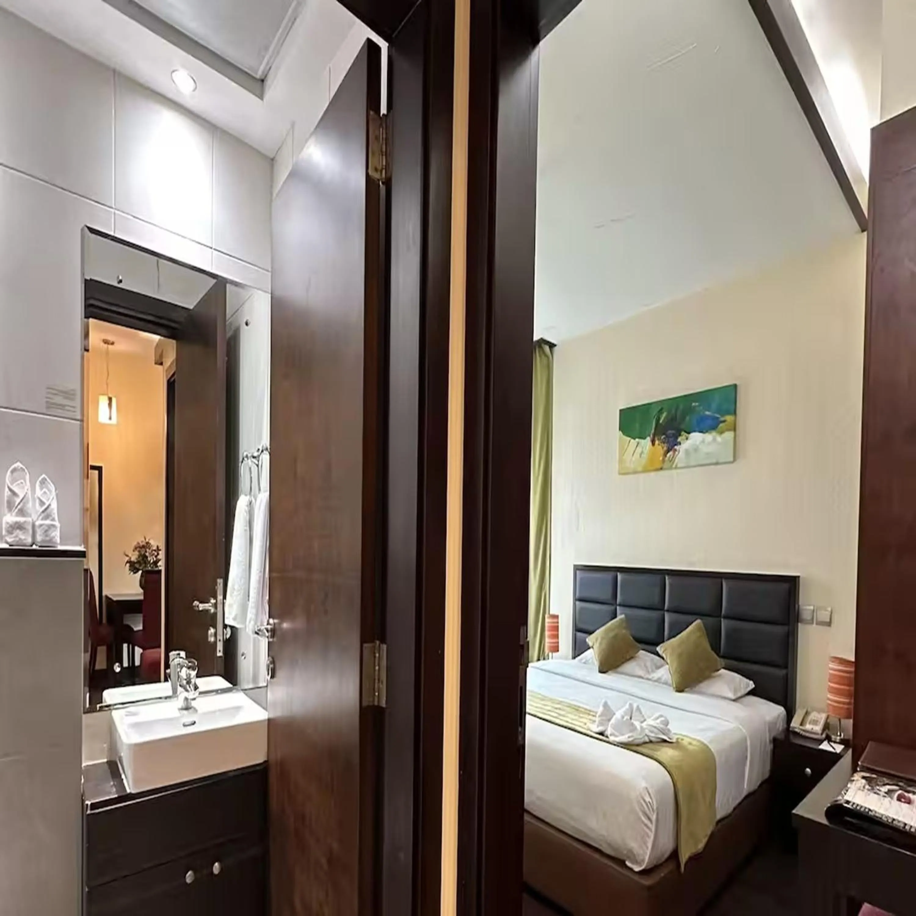 Photo of the whole room, Bed in Sunday Marina View Hotel Apartments