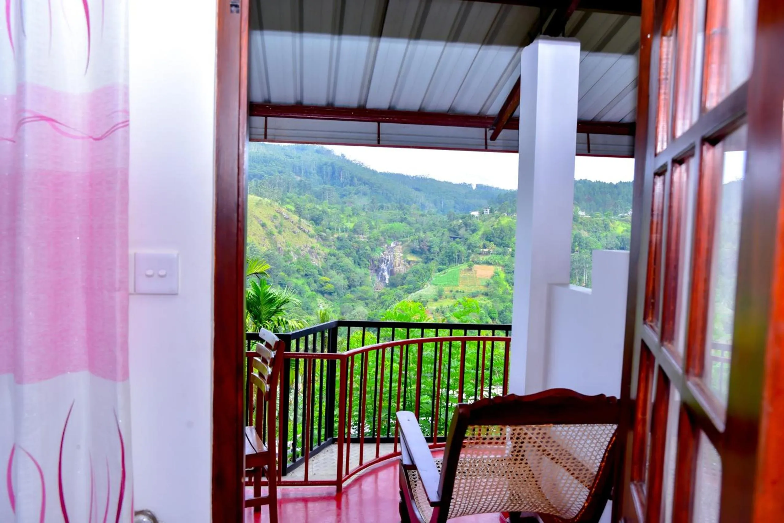 Deluxe Double Room with Mountain View in Ella Galaxy View