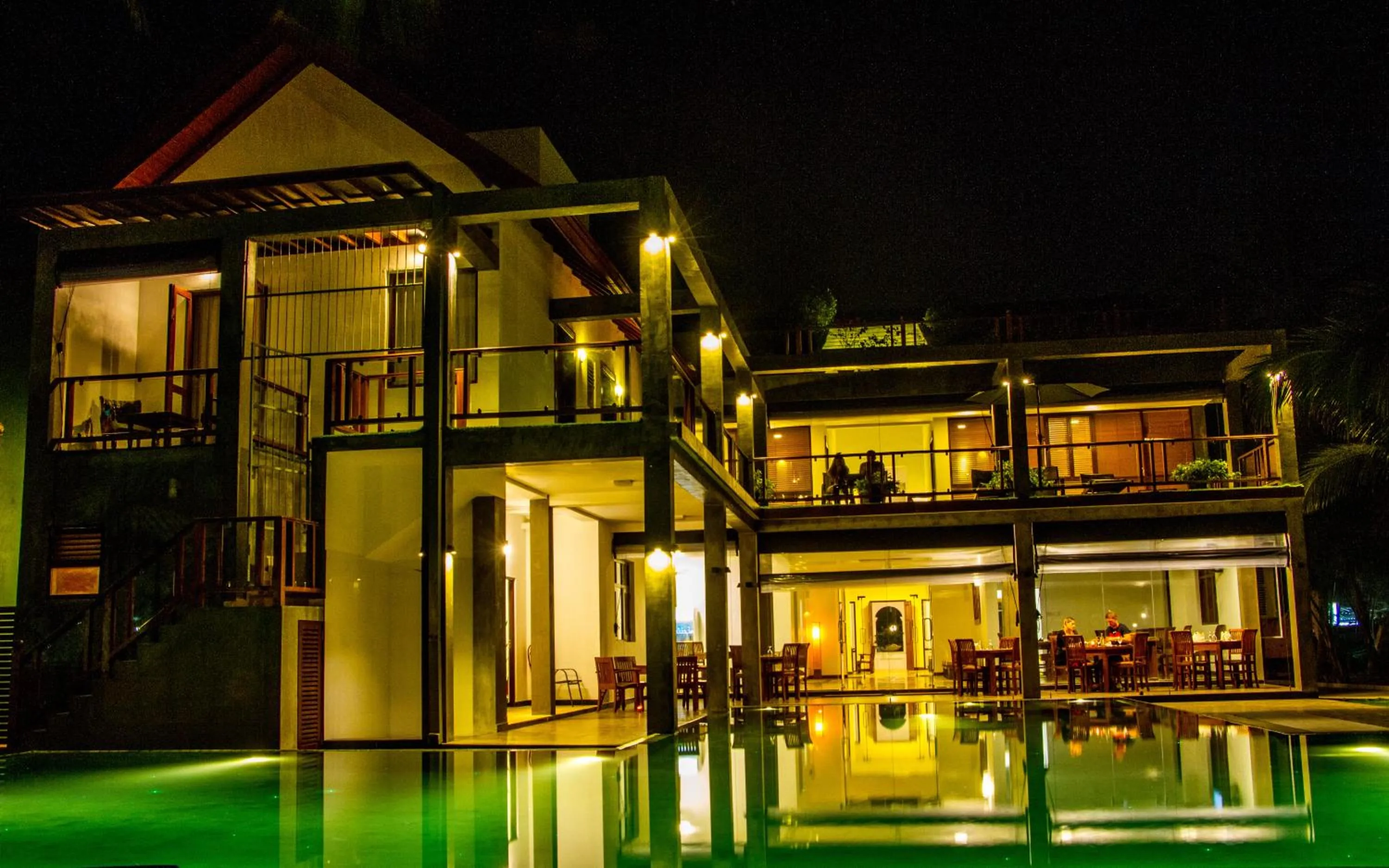 Property building in Hikka Sands & SPA