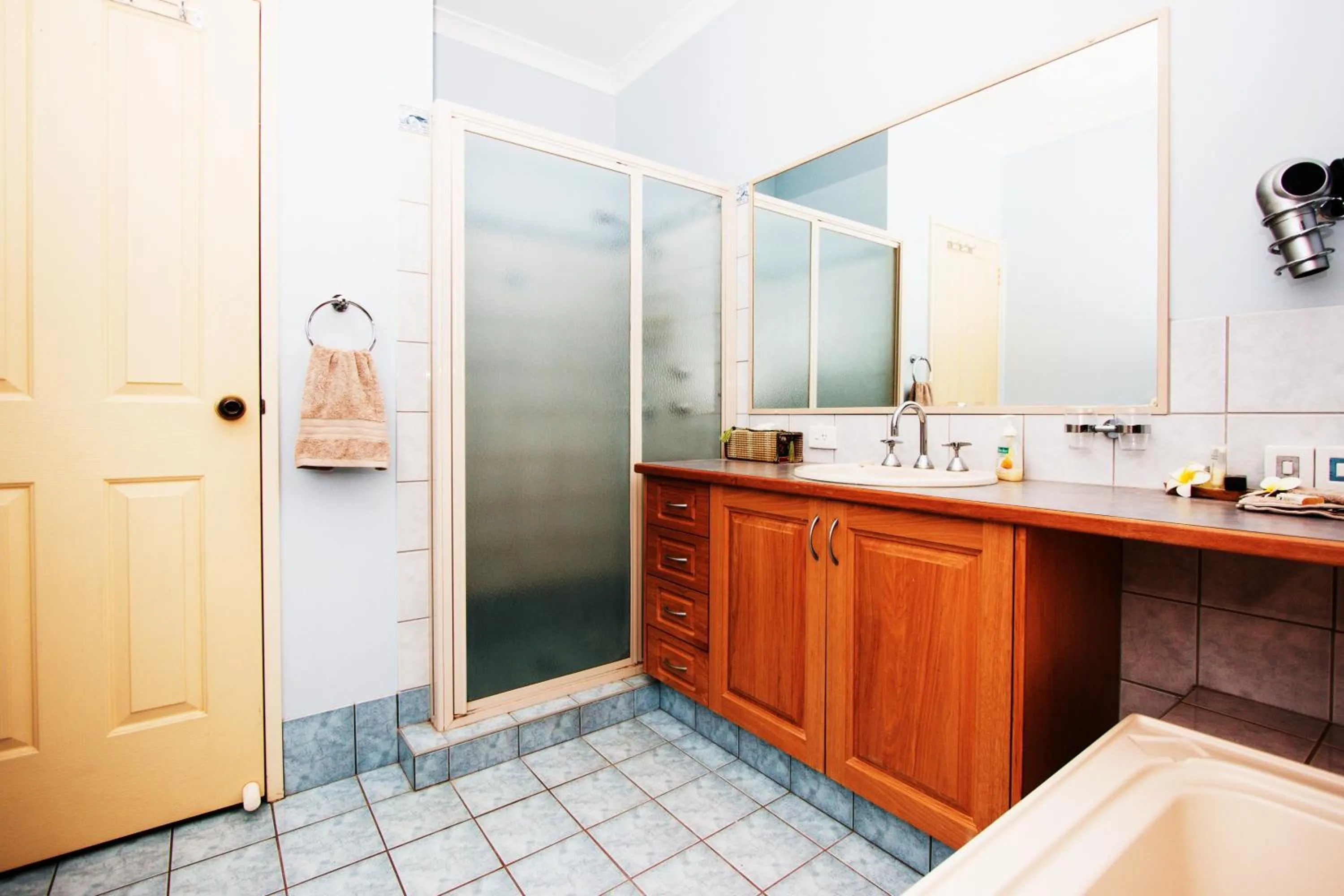 Bathroom in Reflections Broome