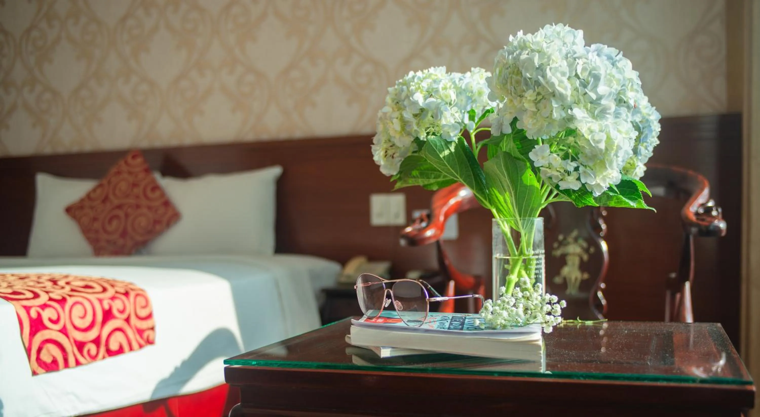 Seating area in LE SOLEIL HOTEL managed by NEST Group