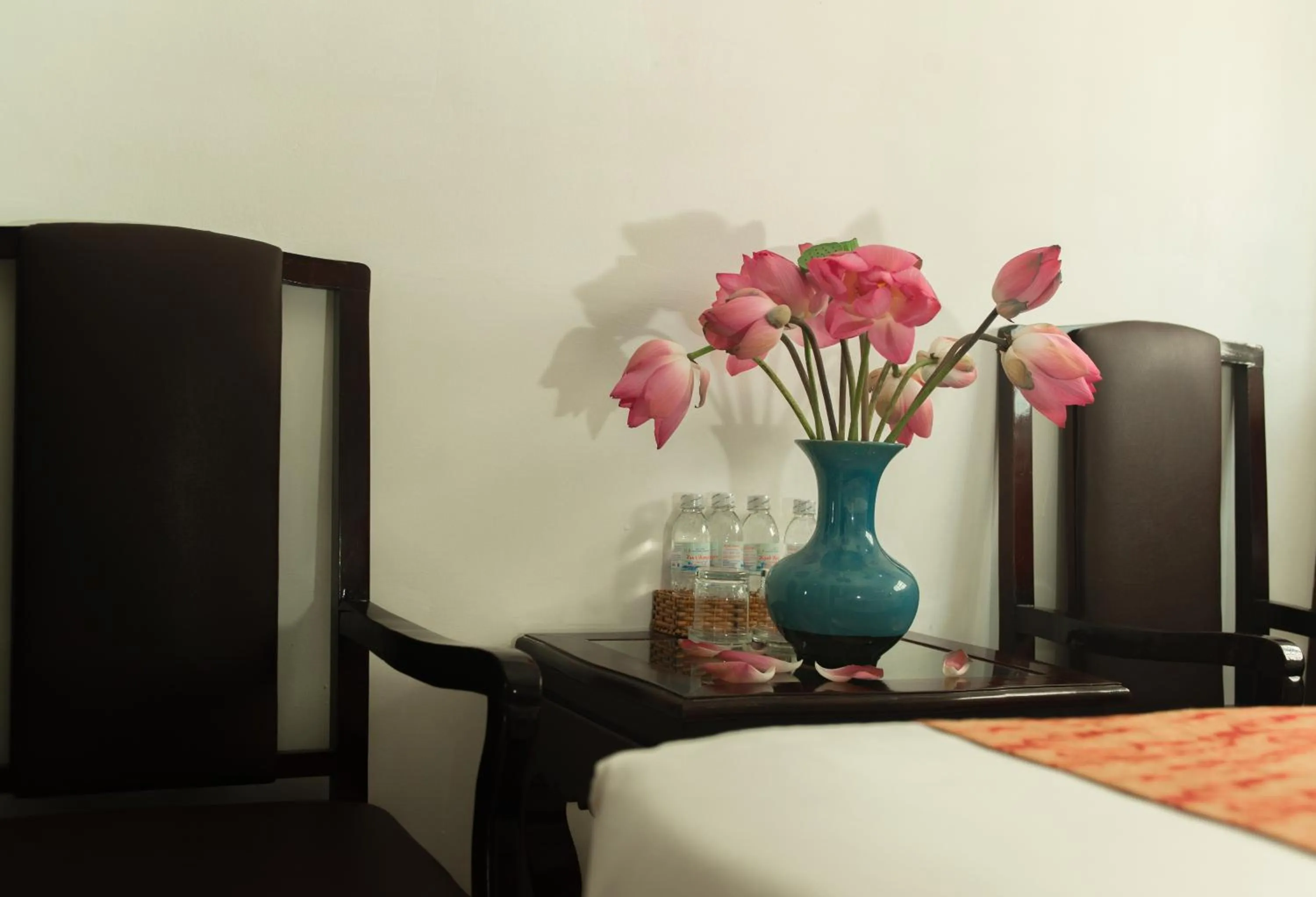 hair dresser, Bed in LE SOLEIL HOTEL managed by NEST Group