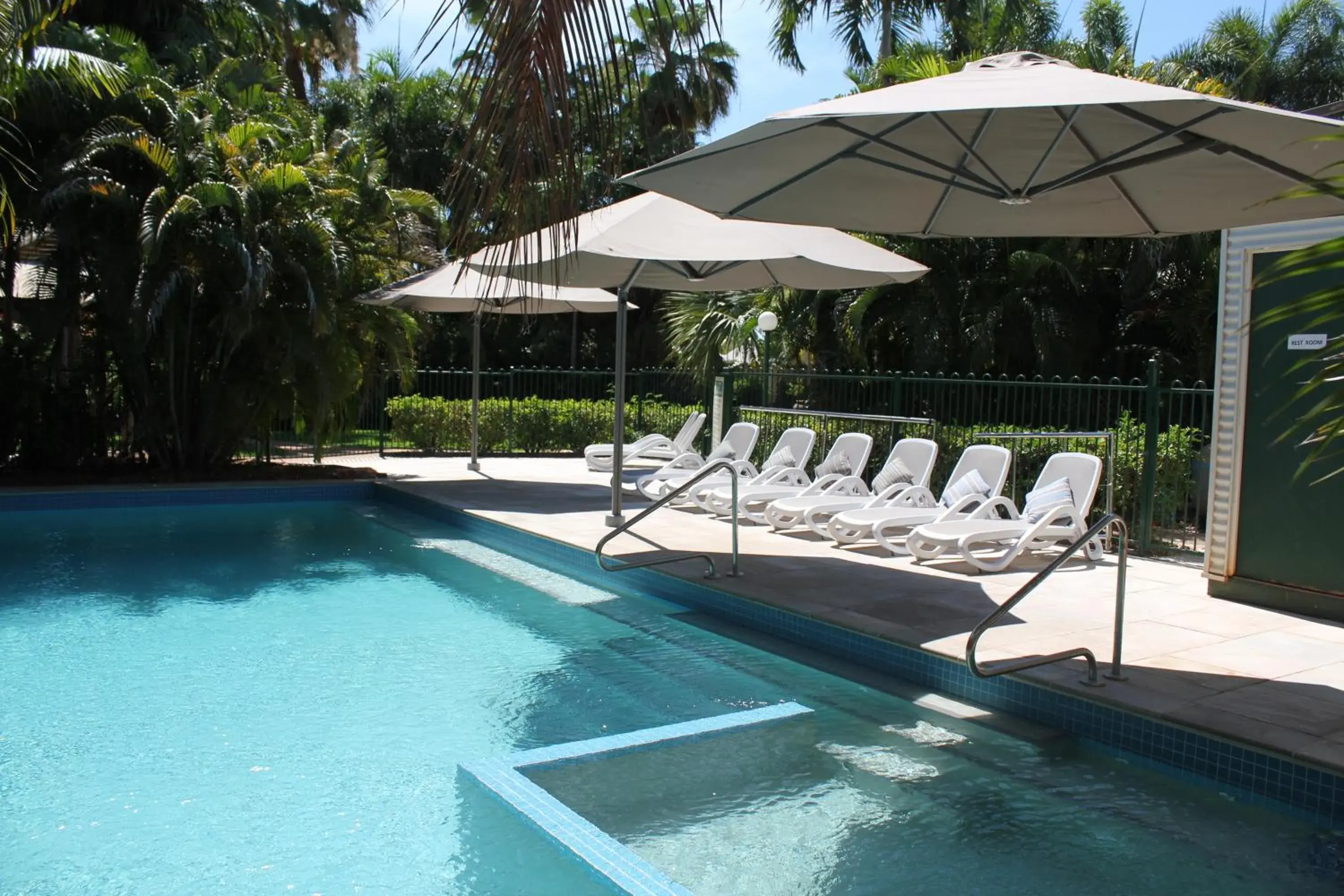 Cocos Beach Bungalows Cocos Beach Bungalows