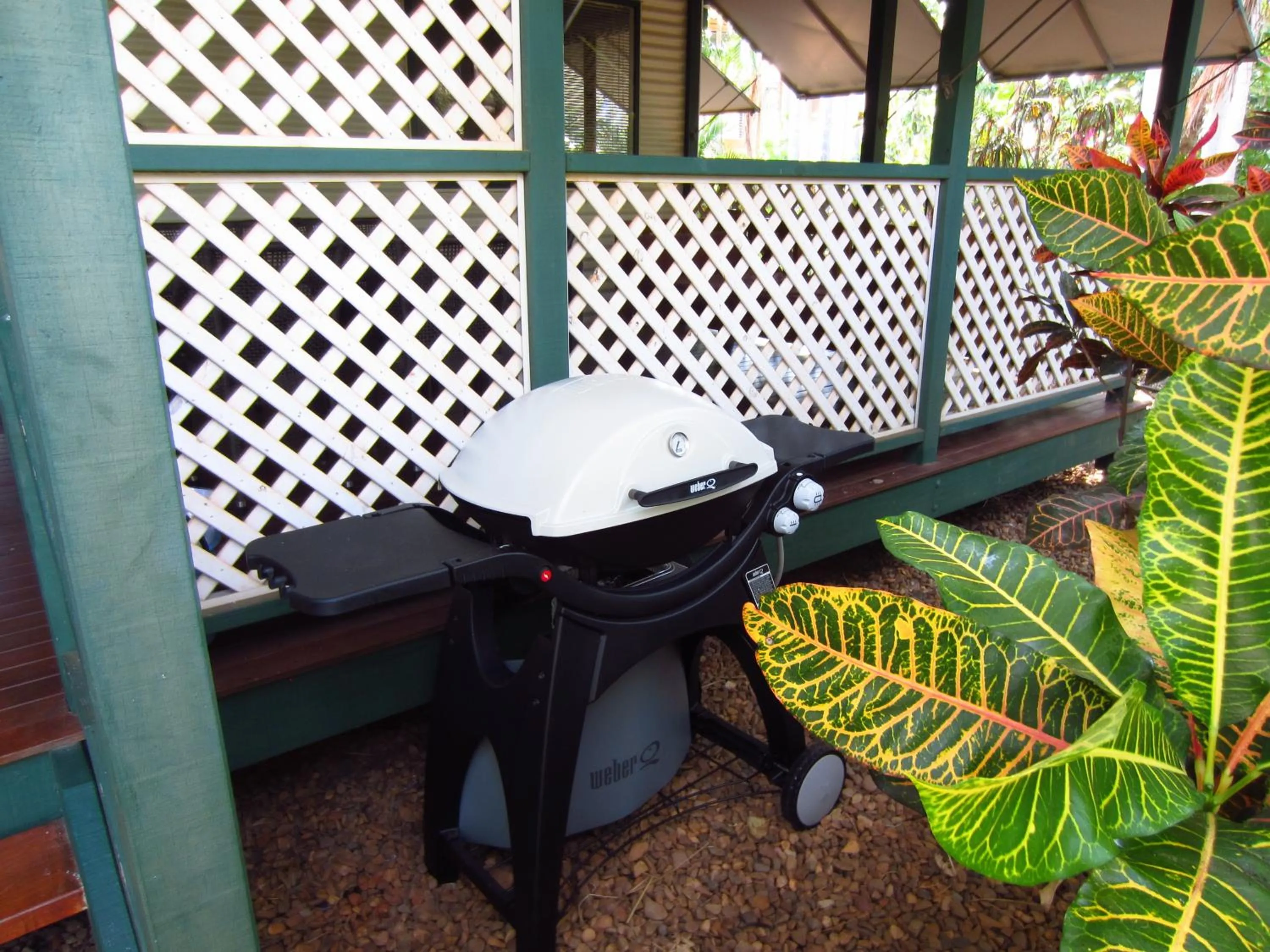 BBQ facilities in Cocos Beach Bungalows